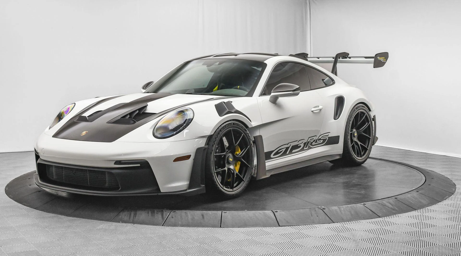 mph002_487601830_Used_2025_Porsche_911_GT_3_RS_1757454169_1fa916c168