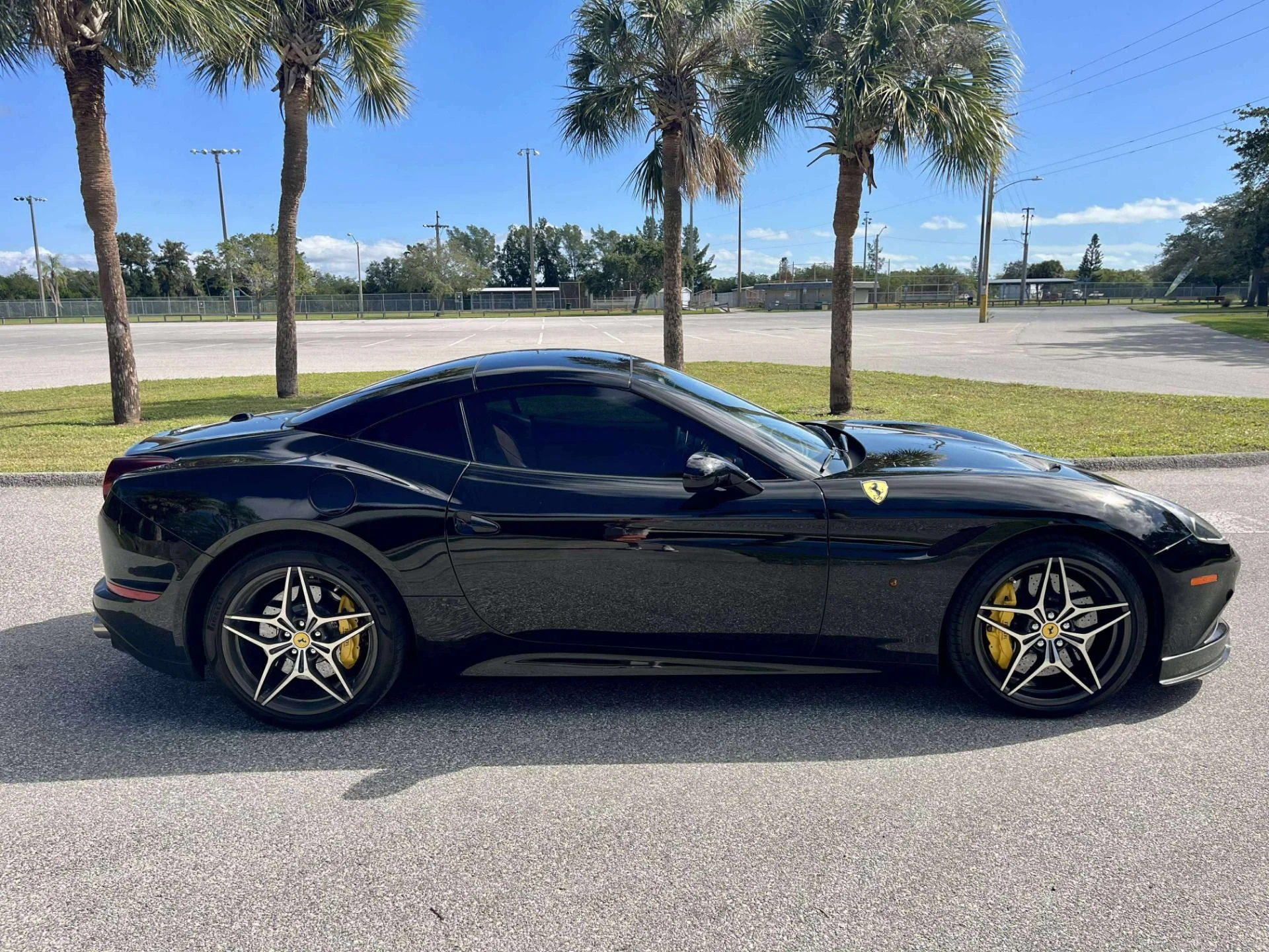 mph002_488915465_Used_2016_Ferrari_California_T_1763595014_b361d49351