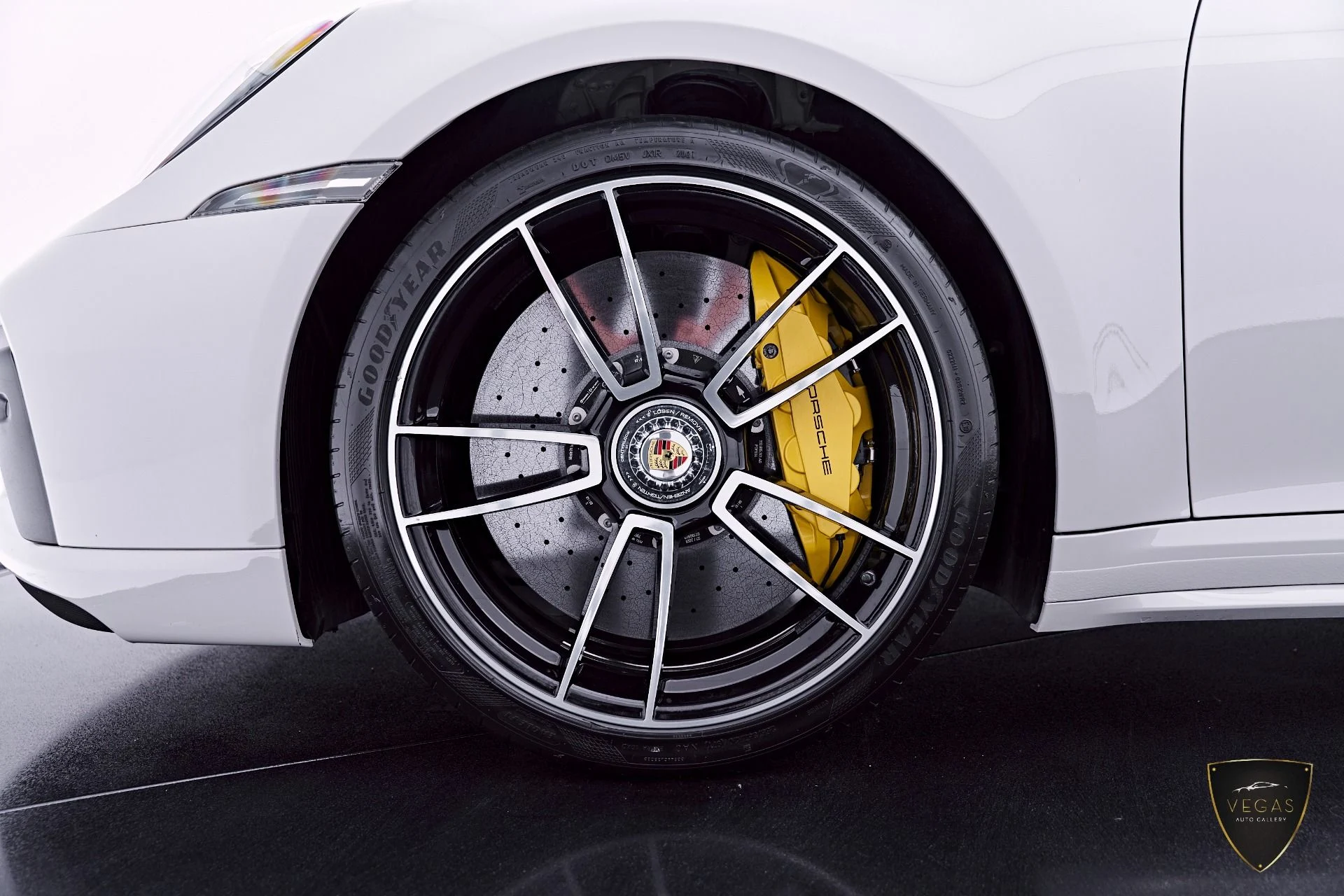 mph002_490749974_Used_2022_Porsche_911_Turbo_S_1782757337_0e1bd49339