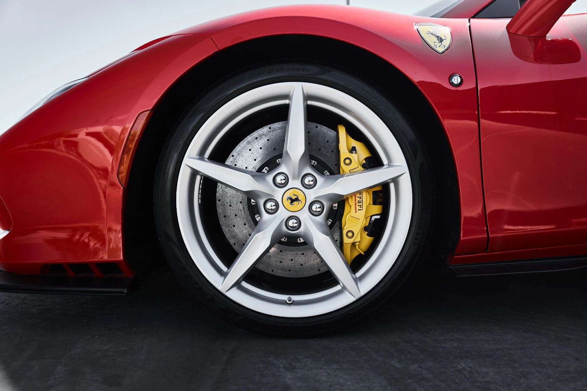 mph002_523040454_Used_2023_Ferrari_F8_Spider_Base_1774742589_03b40d38ff