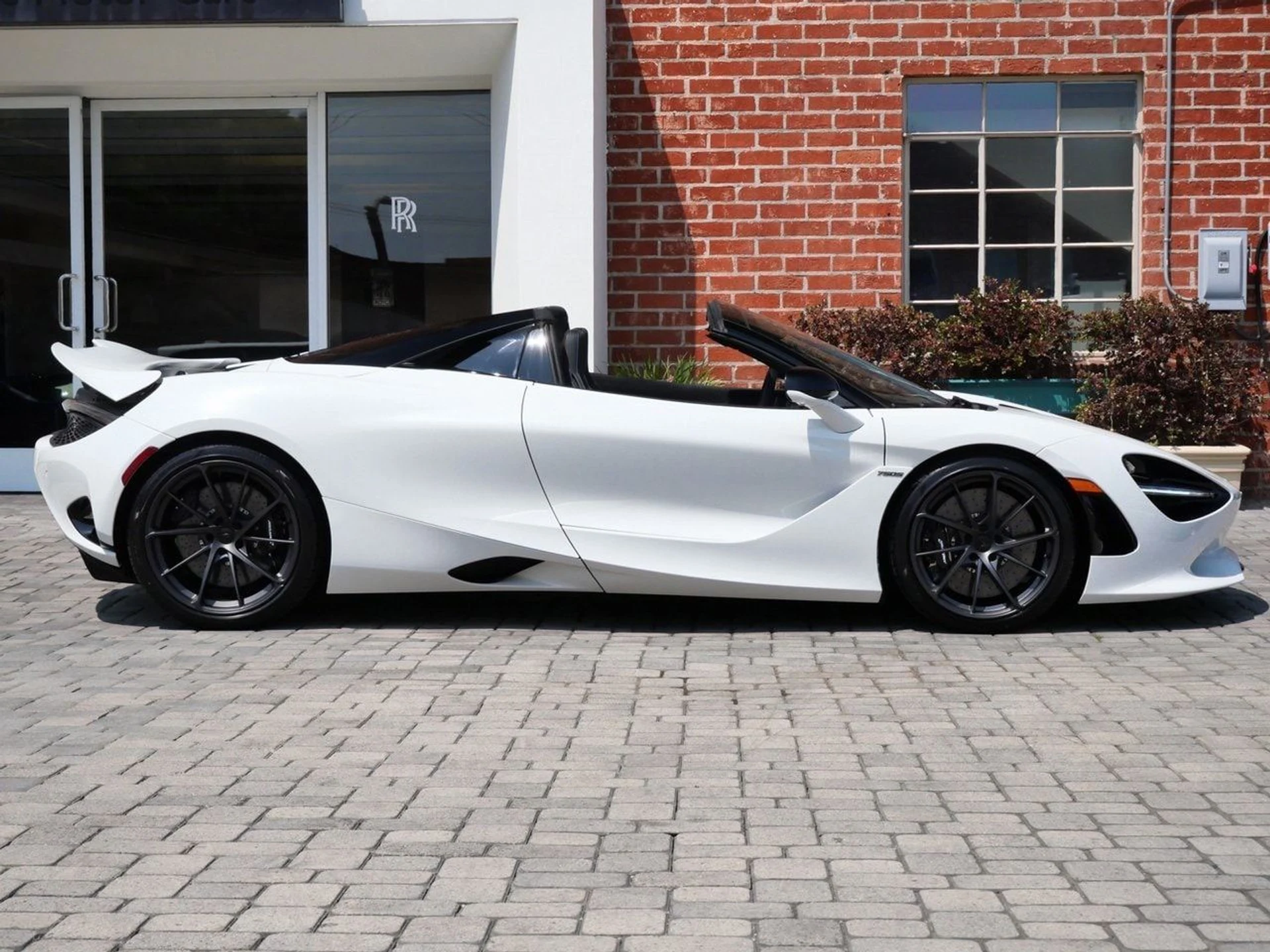 mph002_524492402_fbe9f8300b3d6be487ae4d37e5a4313cx_d5965bde91