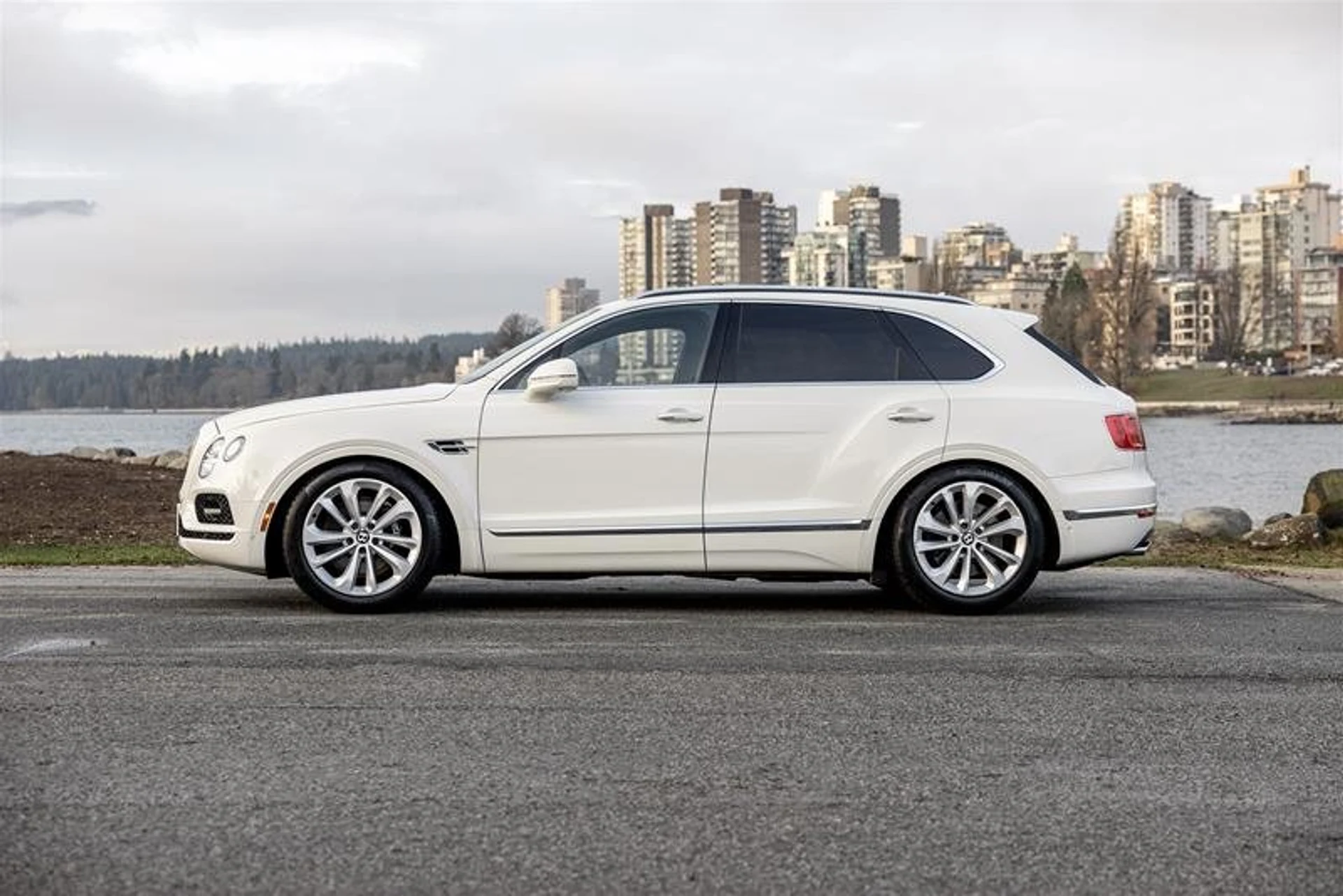 mph002_525804919_37504197_04683_11666751_1574827812_ecc755989d