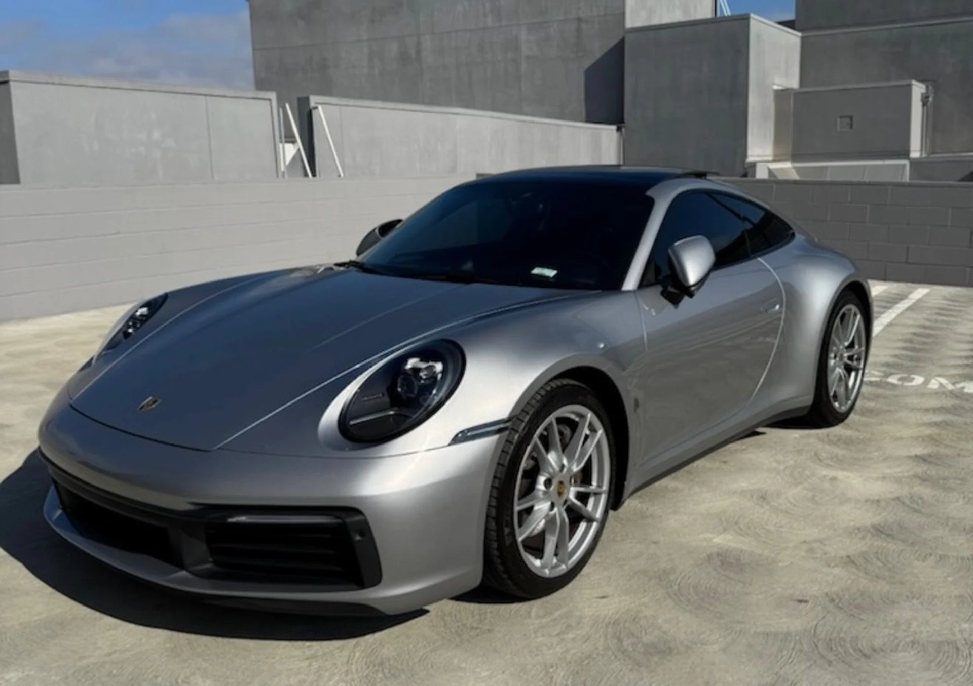 mph002_528722232_Used_2020_Porsche_911_Carrera_1756417410_68d9f343e6