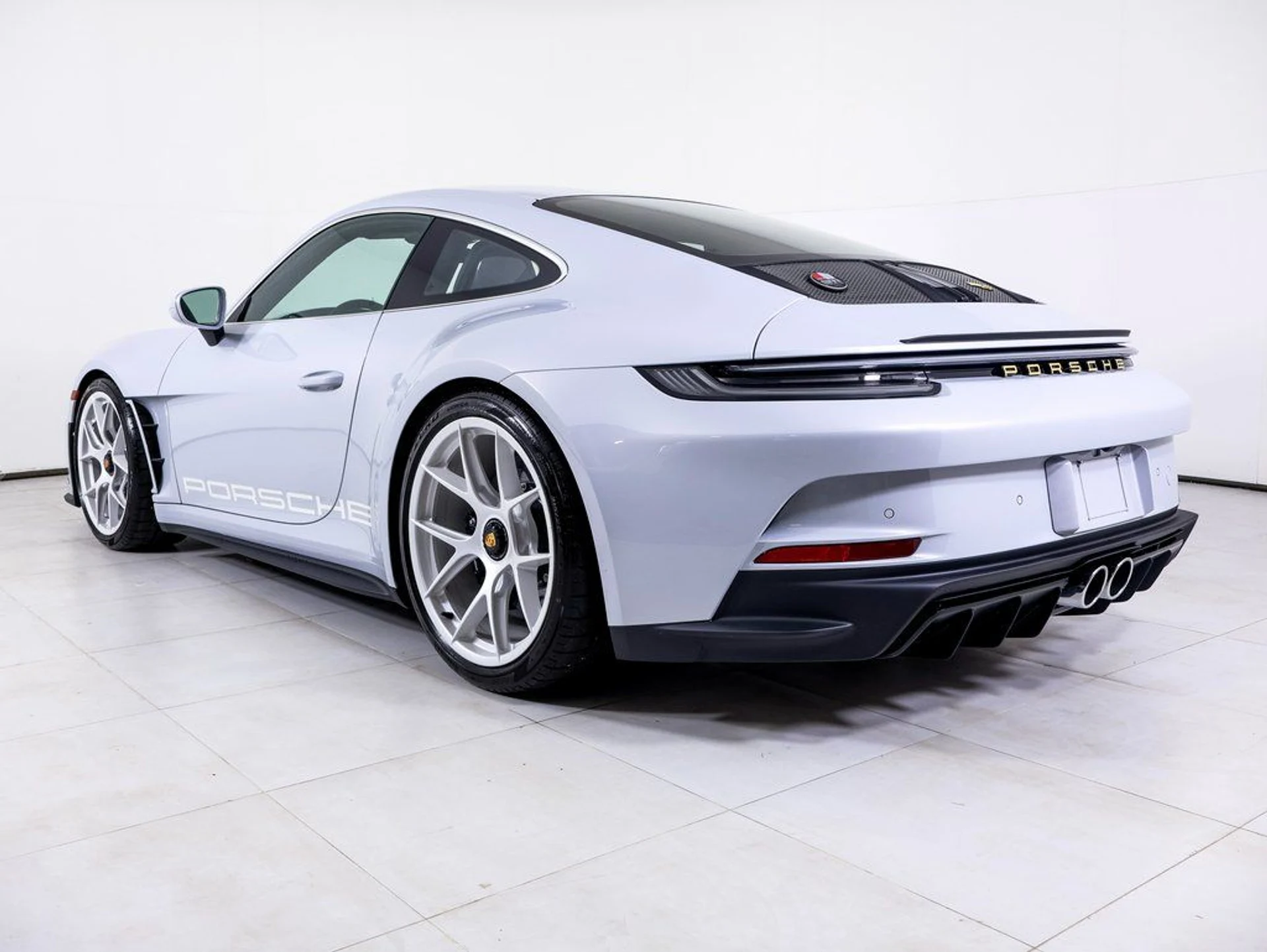 mph002_534665778_5d7f8fe3f190bff1615eae5740c1a968x_55f579fe1c