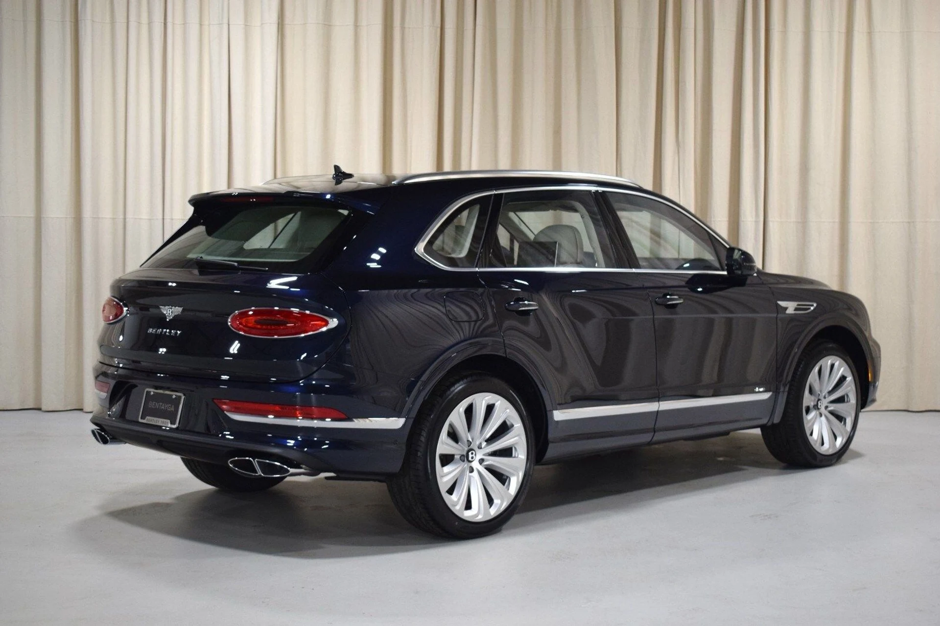 mph002_540702501_ba97429d488b842c48e5bee41b585789x_9e18fe3b37