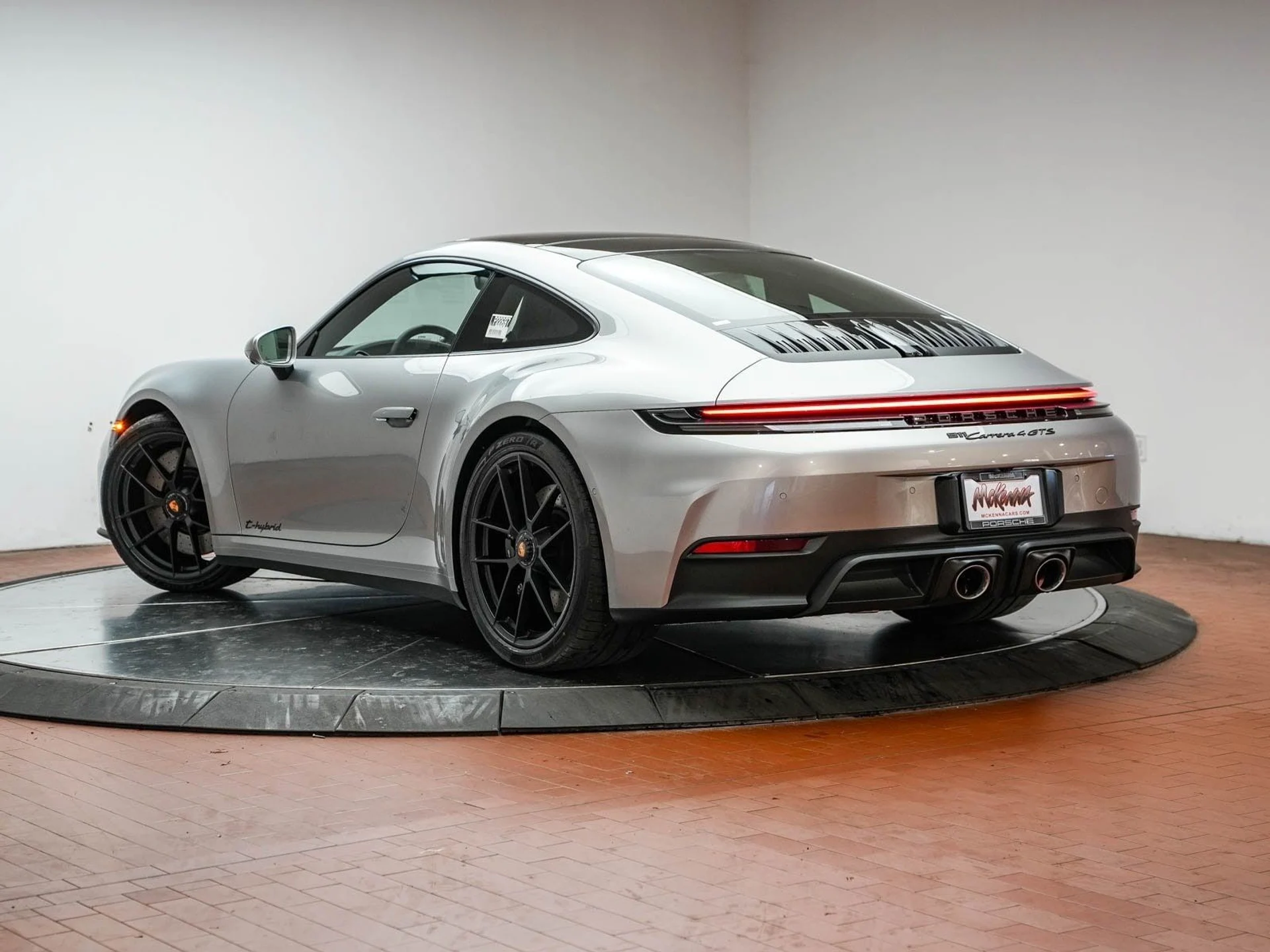 mph002_542439027_05c16ebd5846a1f6791c7663c8a39547x_51b927ca19