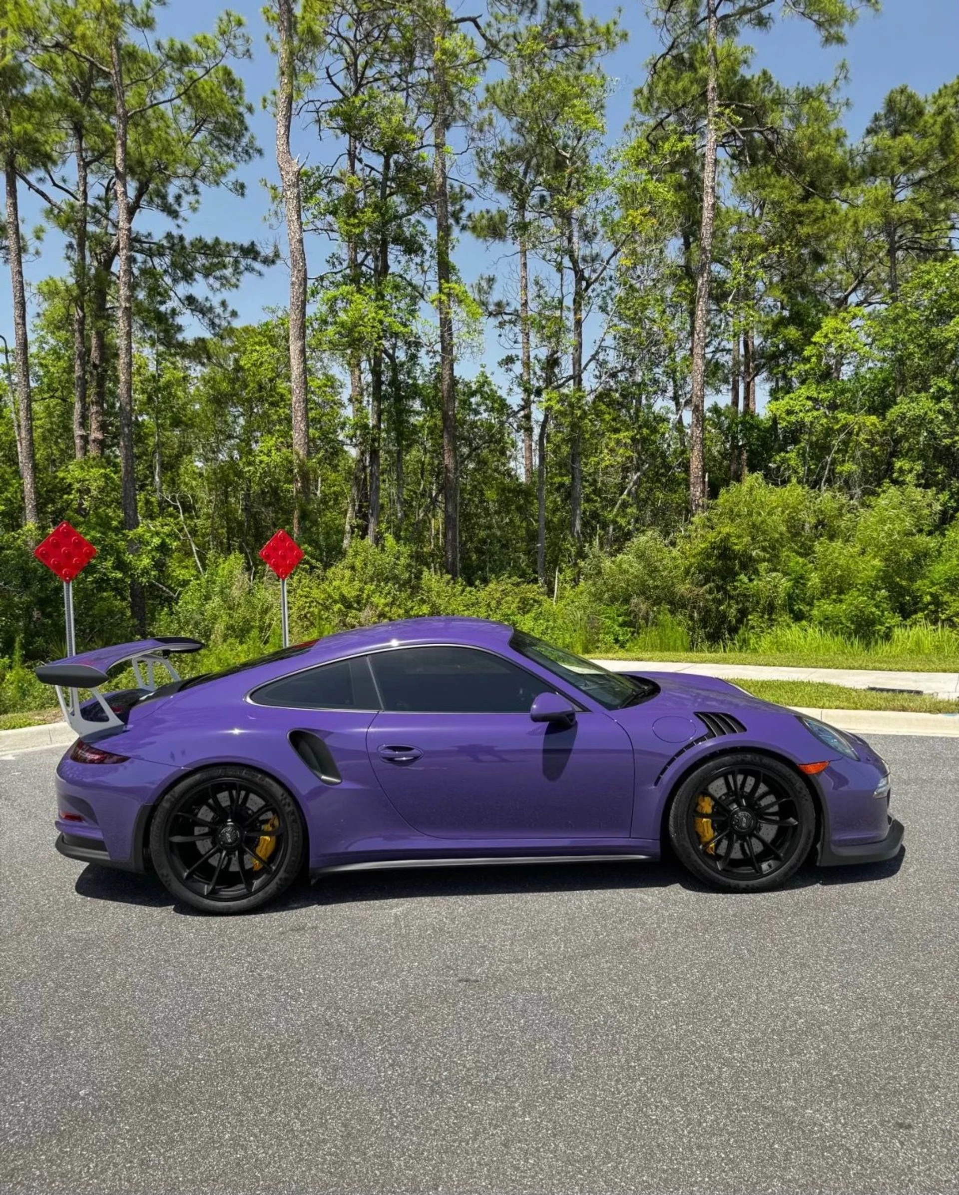 mph002_543945500_Used_2016_Porsche_911_GT_3_RS_1754414990_1a14282e73