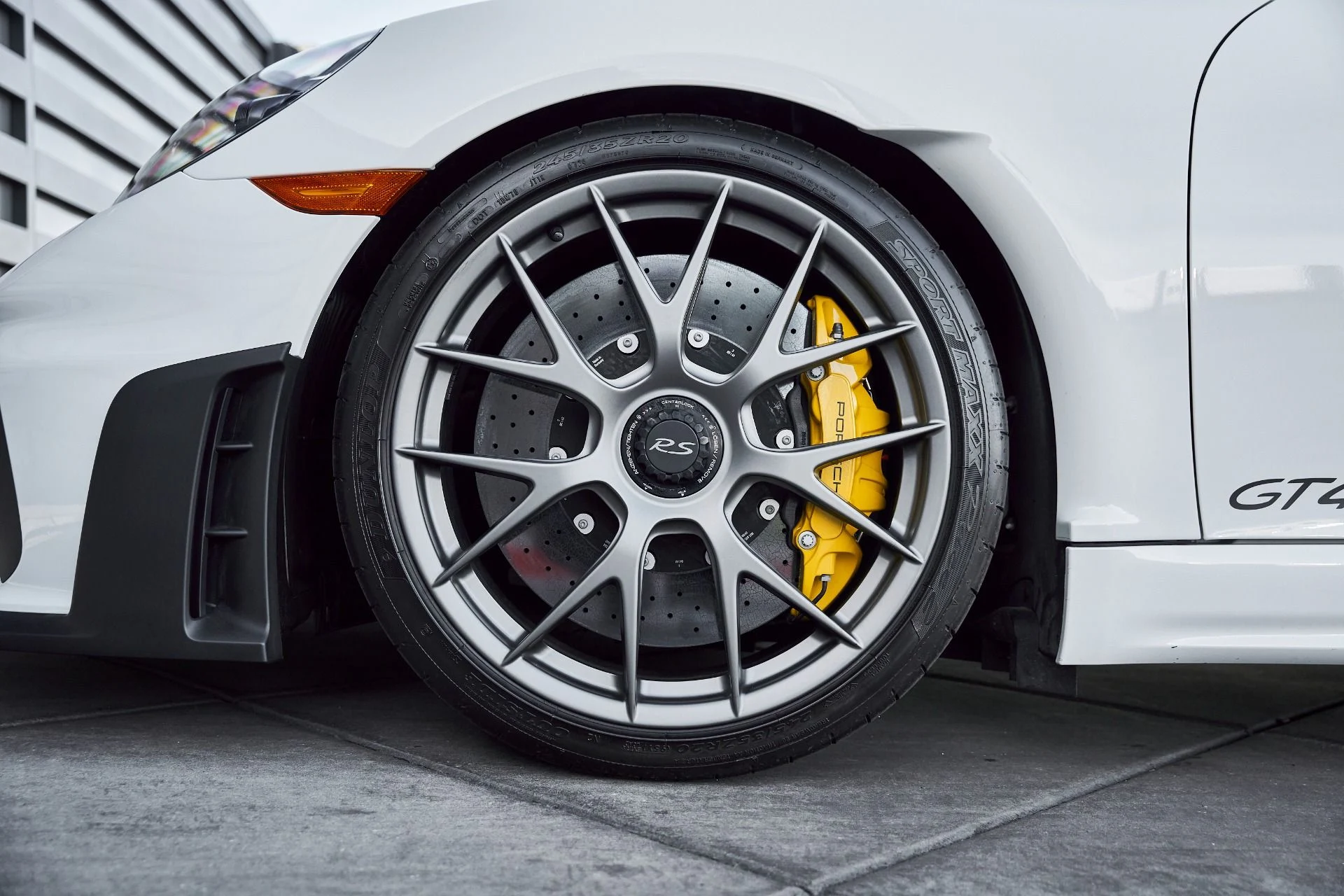 mph002_544044777_Used_2024_Porsche_718_Cayman_GT_4_RS_1766514125_78e29822c1