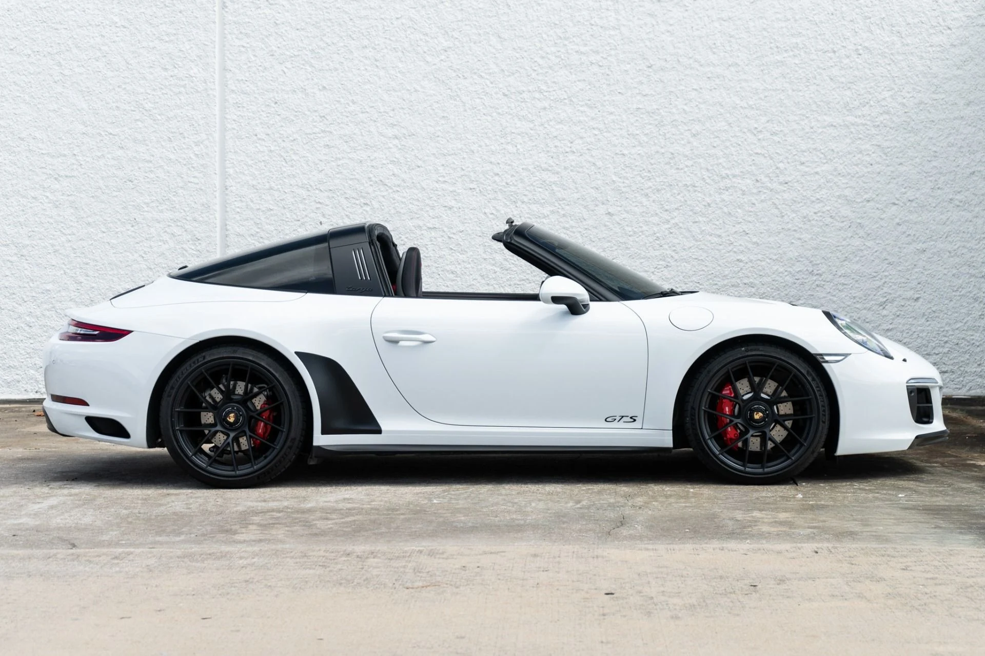 mph002_549406740_Used_2018_Porsche_911_Targa_4_GTS_1791238615_0742220609