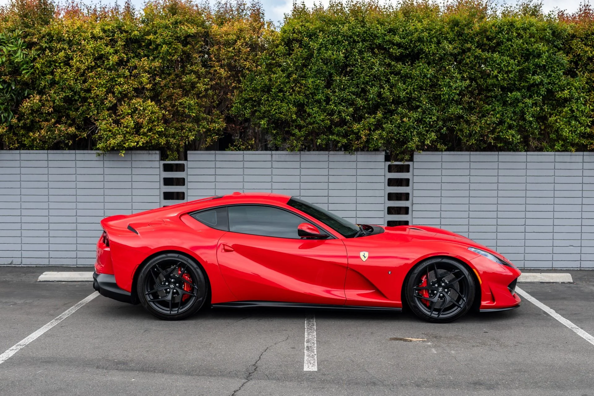 mph002_554083040_Used_2019_Ferrari_812_Superfast_1744740789_5474285883