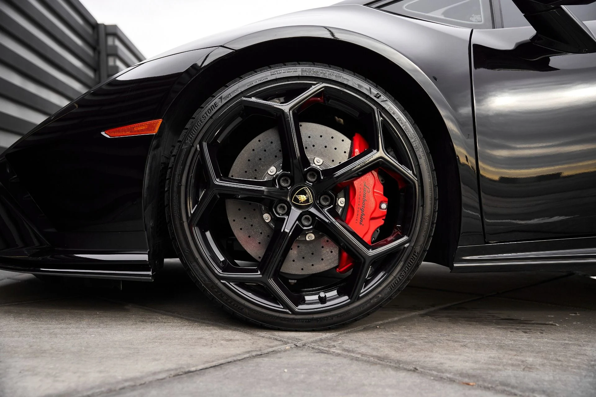 mph002_560944059_Used_2023_Lamborghini_Huracan_Tecnica_Base_1766268991_56646becdc