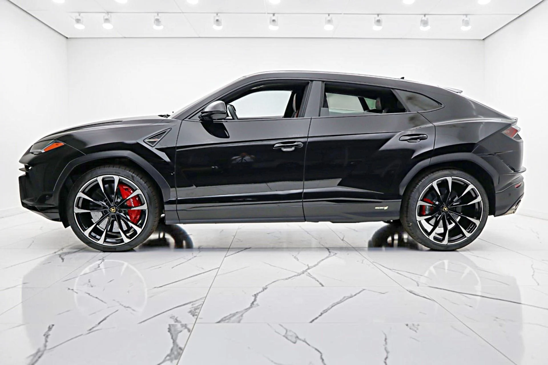 mph002_563495356_Used_2024_Lamborghini_Urus_SLEASE_OPTIONS_AVAILABLE_be60a5159a