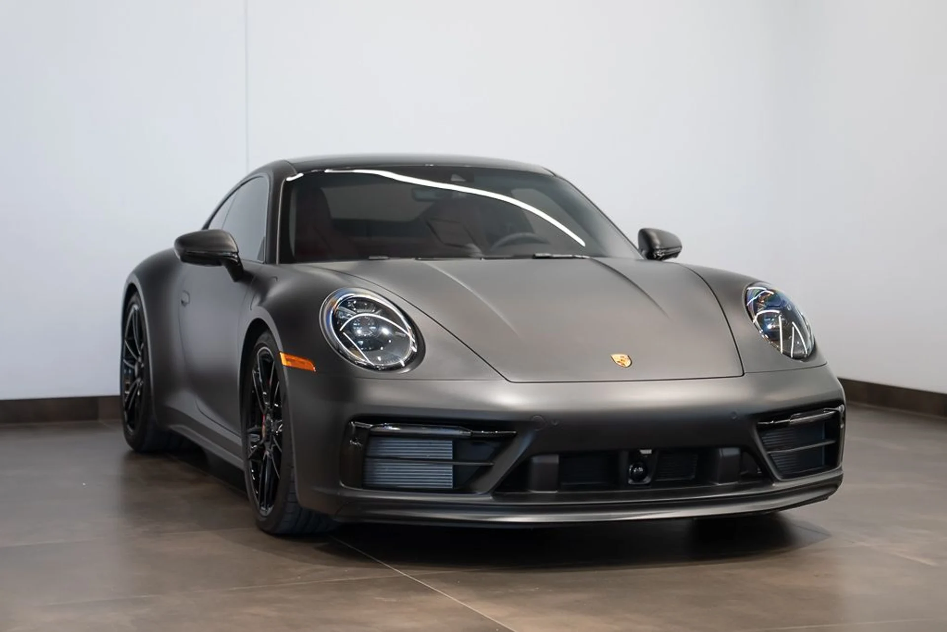 mph002_563850522_porsche_911_2024_bd598a99d9
