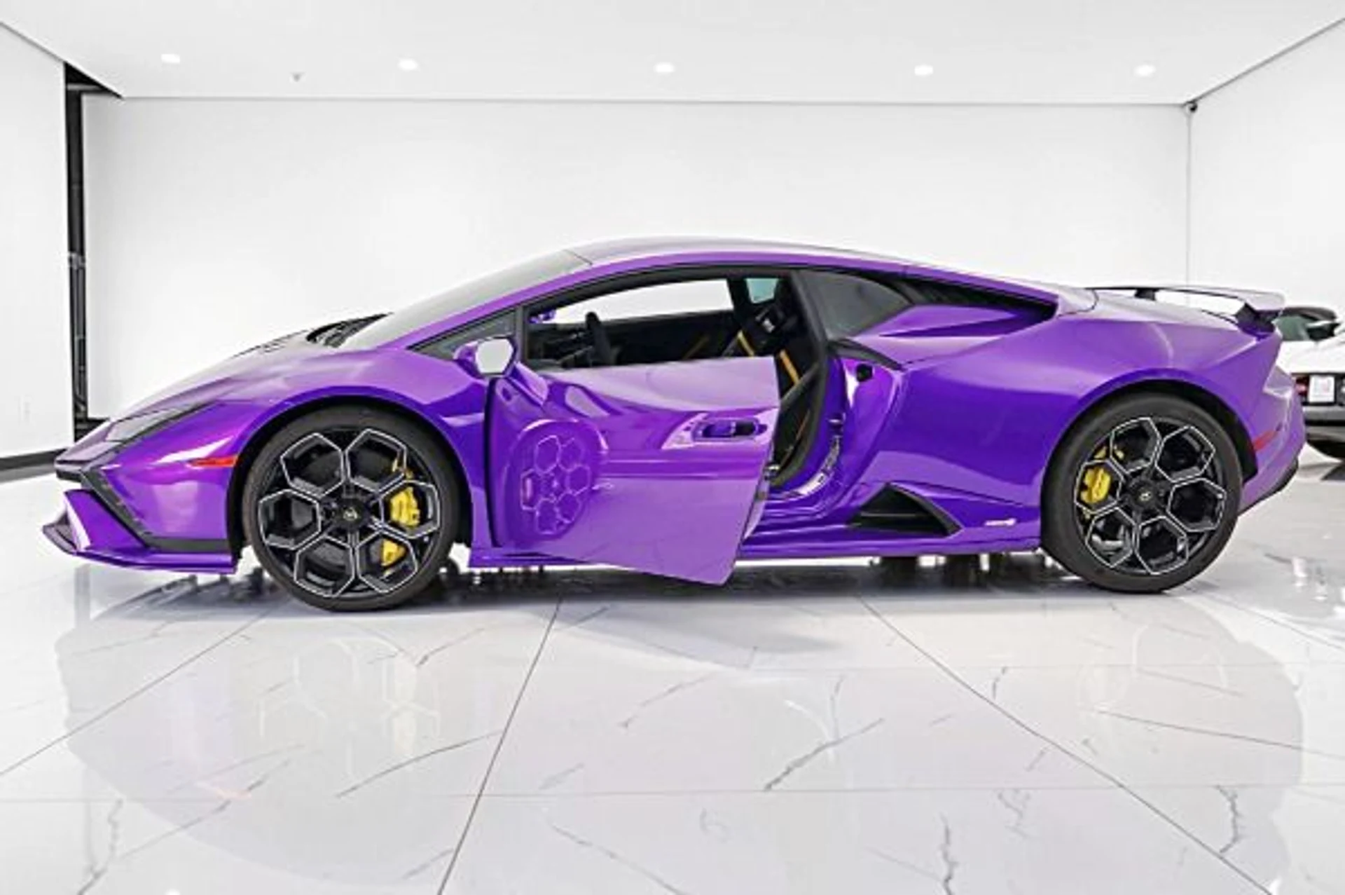 mph002_568850765_Used_2024_Lamborghini_Huracan_Tecnica_LEASE_OPTIONS_AVAILABLE_98d1266dcc