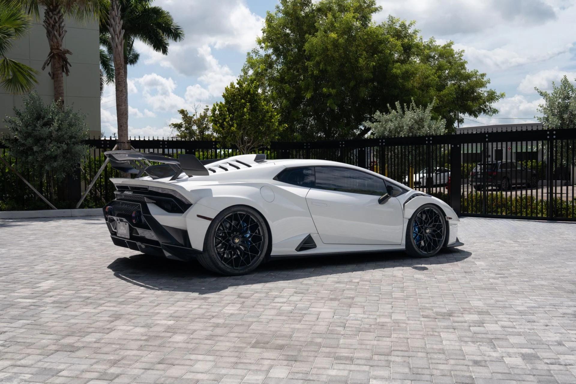 mph002_571771939_Used_2021_Lamborghini_Huracan_STO_1787070189_d9e29737f8