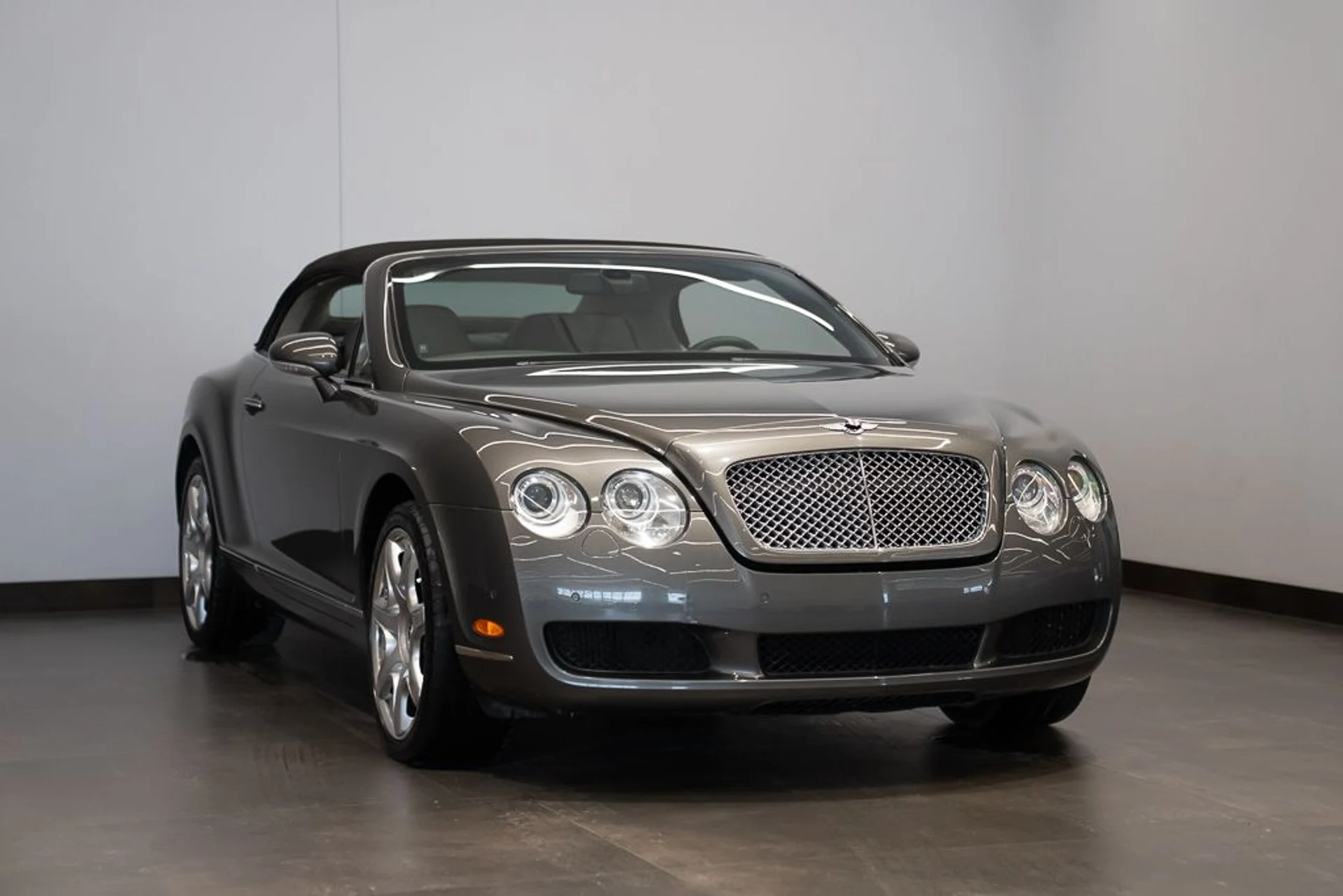 mph002_574412465_bentley_continental_gt_2008_jpg_v_1773863537_5d280f1065