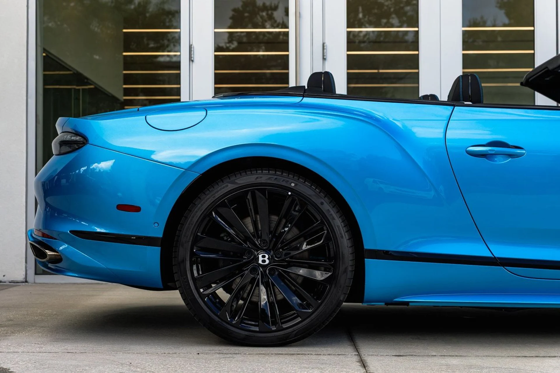 mph002_574505022_09496bc13afb98fbceb6840de9dea417x_7bddbddb8d