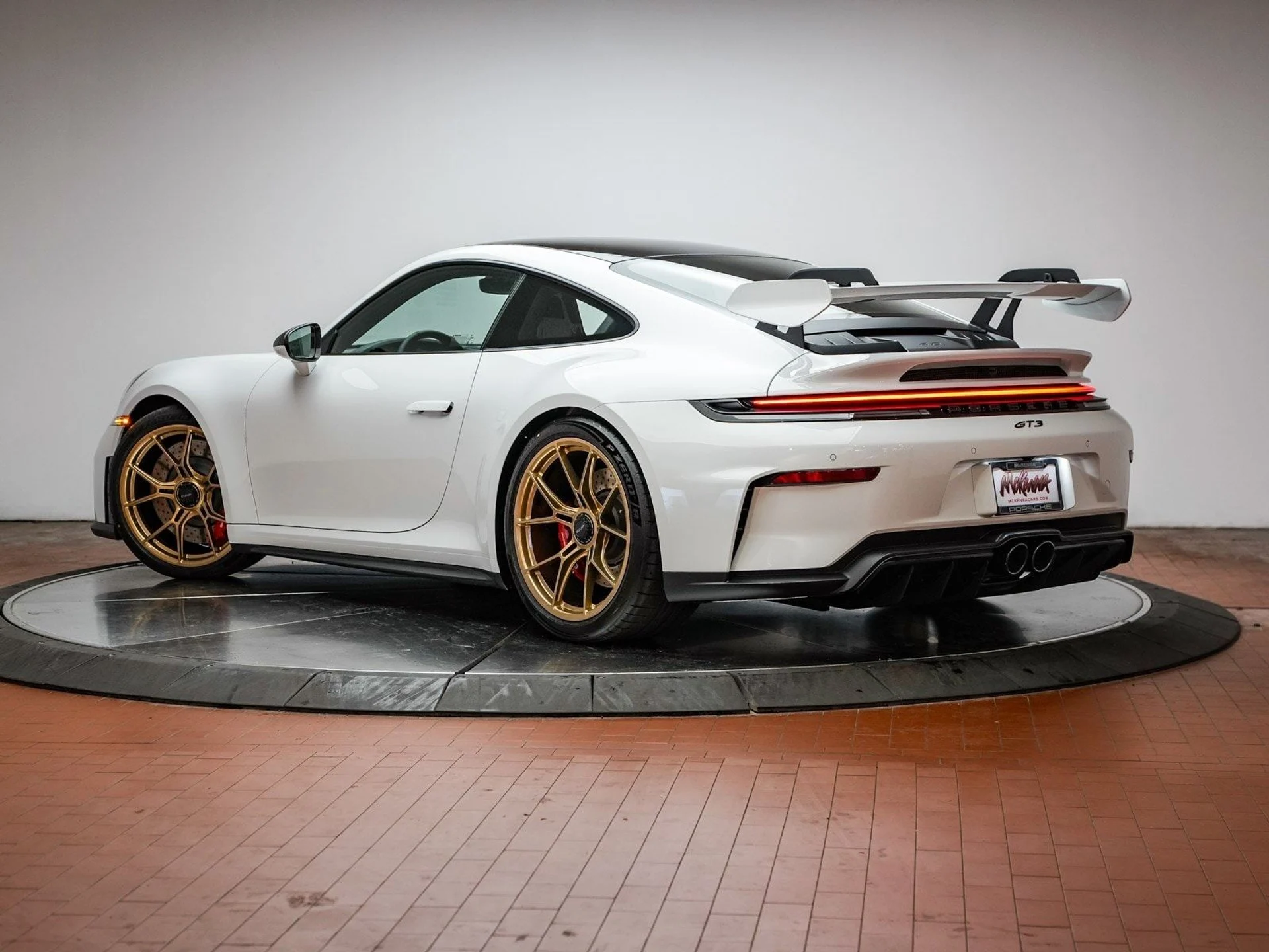 mph002_578426696_18aa7fee36fb1b650396ee68c08dd162x_001b7c4a30