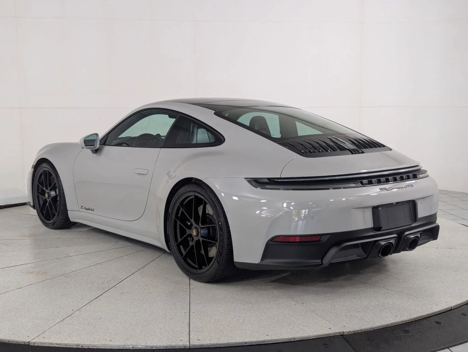 mph002_58995465_18bc2a4c9268508d95bce40912d7a6b4x_5f3945fd44