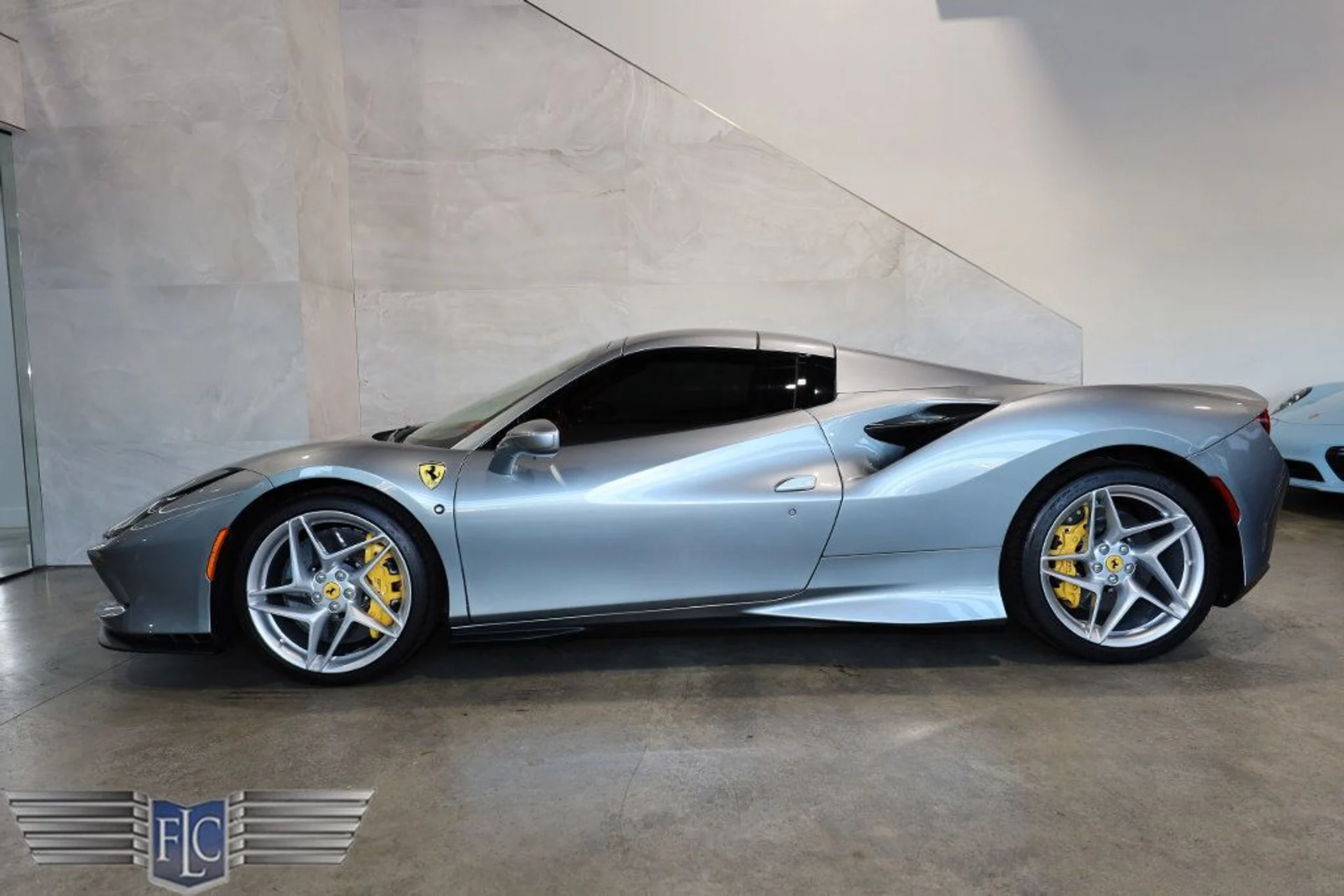 mph002_593587371_used_2021_ferrari_f8_spider_convertible_9689_22996812_3_1024_12d33d1747