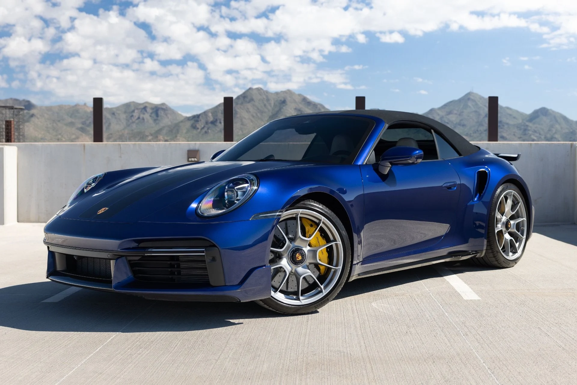 mph002_6008250_Used_2023_Porsche_911_Turbo_S_1792529936_1bd948d689