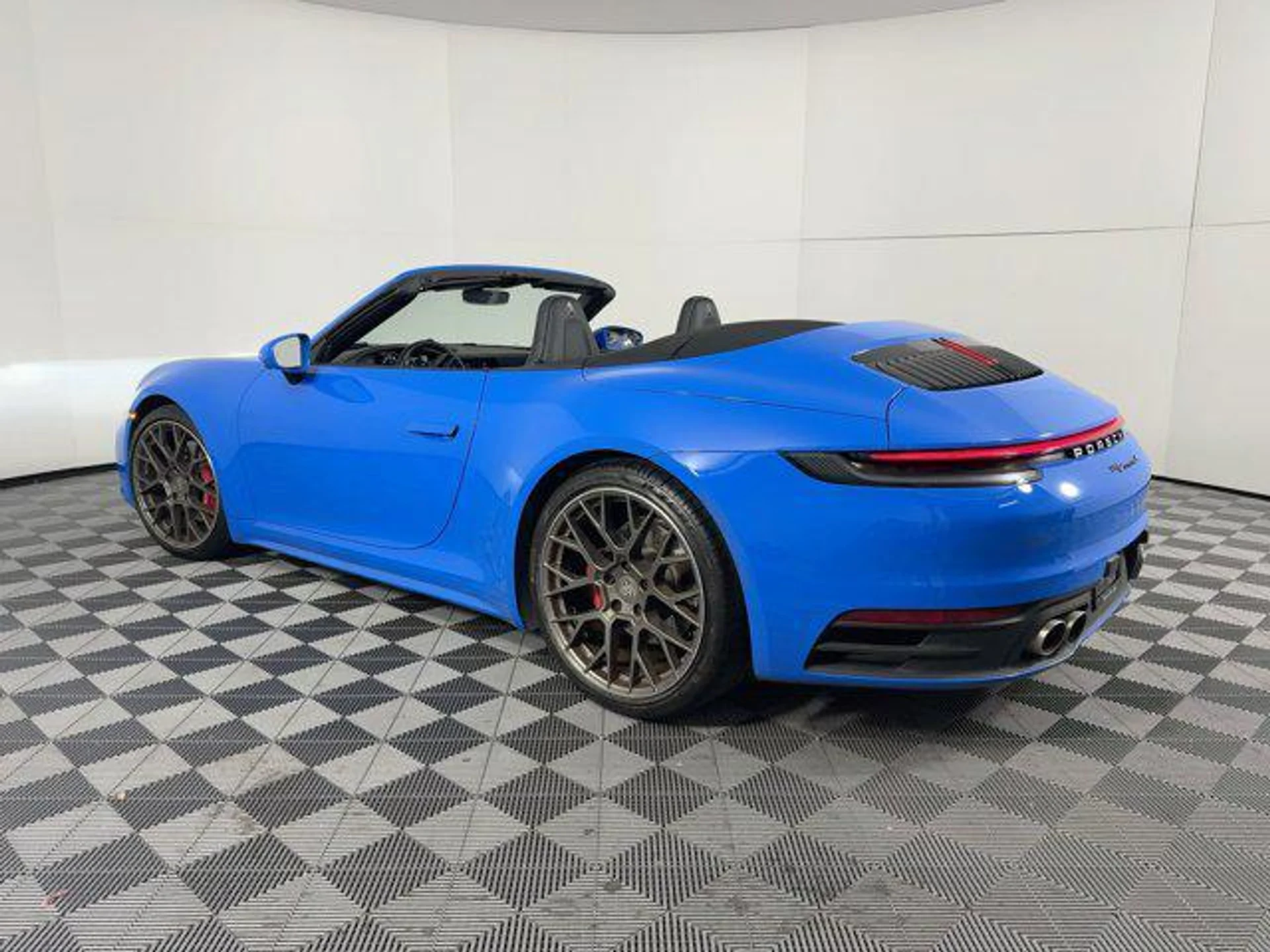 mph002_604836543_L3_Pv_Ain_Jr_WQ_Ss1v_J4_Oaw_Hk_Wy_UN_0_c075da4a7d