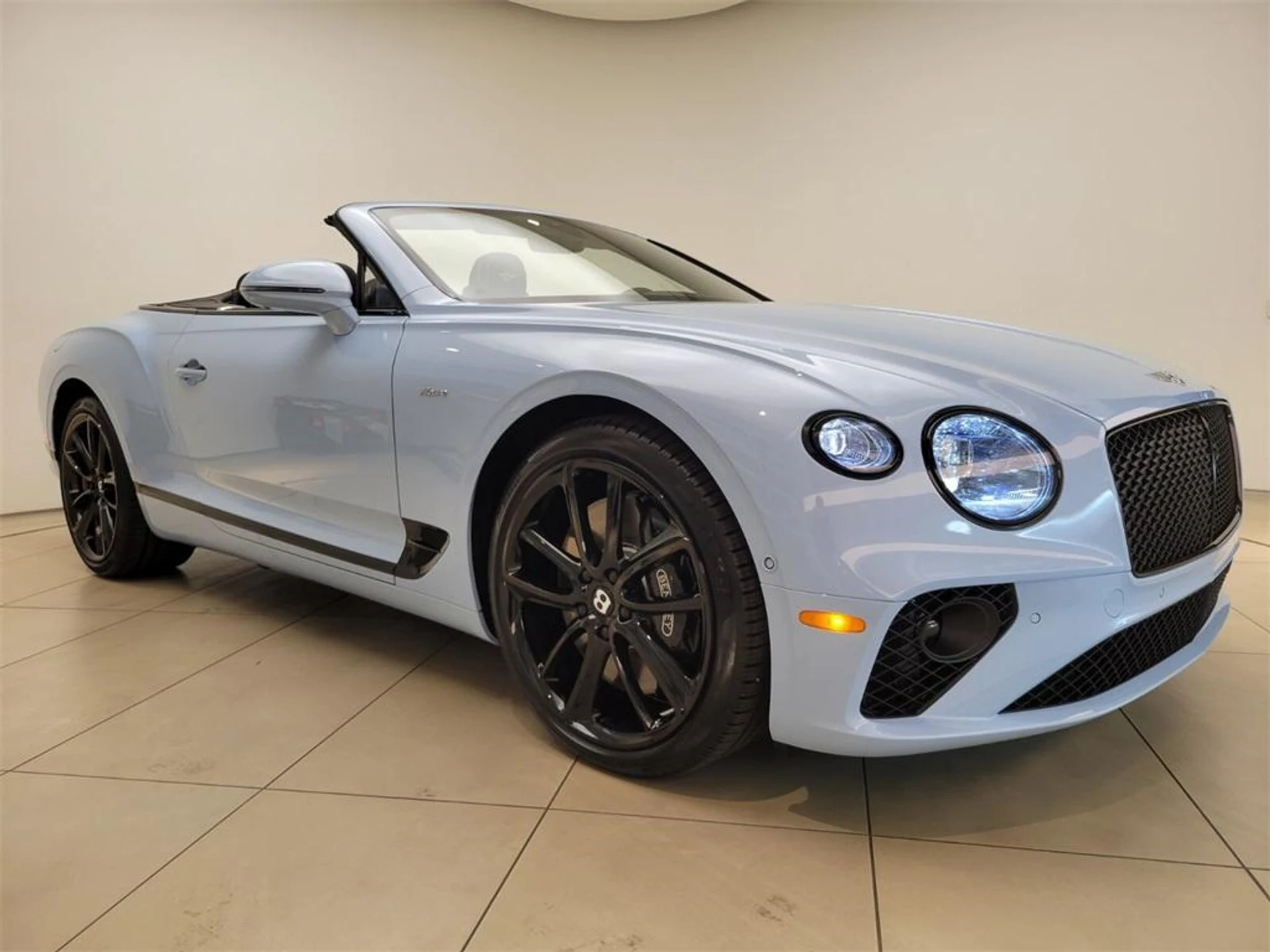 mph002_60856319_Used_2023_Bentley_Continental_GT_V8_1715721736_25a607c8f0