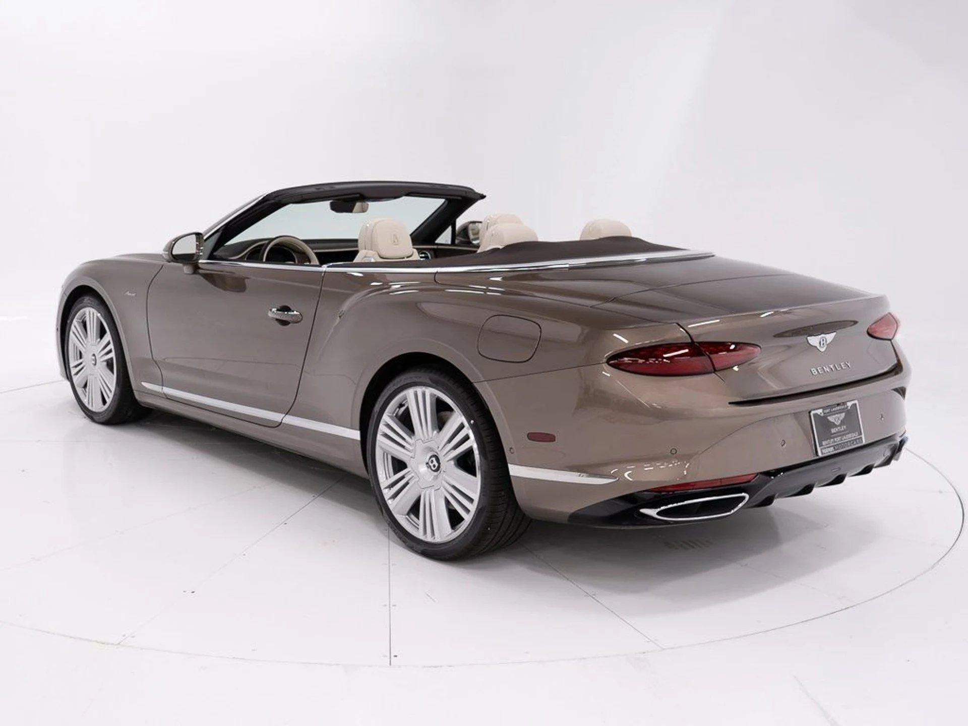 mph002_609969666_5c09ba43fed8d917bb28facdf5bb6254_e28ec13437