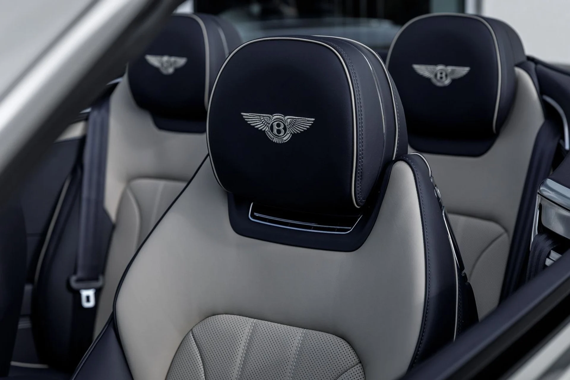 mph002_614254362_d313b7ef7096429cf1958e829f09d73fx_7d93d0bc9f