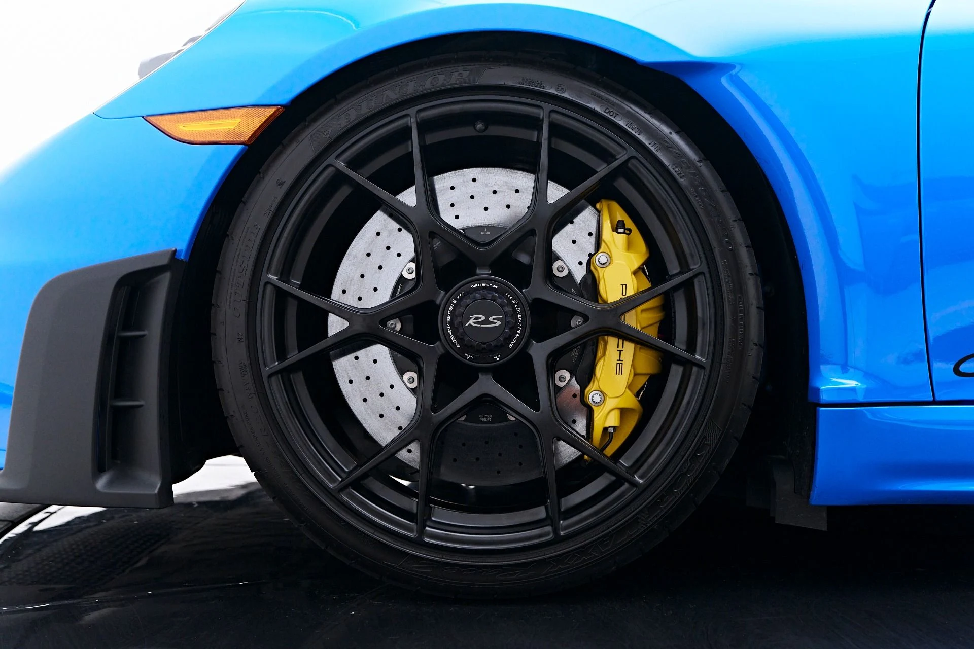 mph002_617101810_Used_2024_Porsche_718_Cayman_GT_4_RS_1757637861_92721276c4