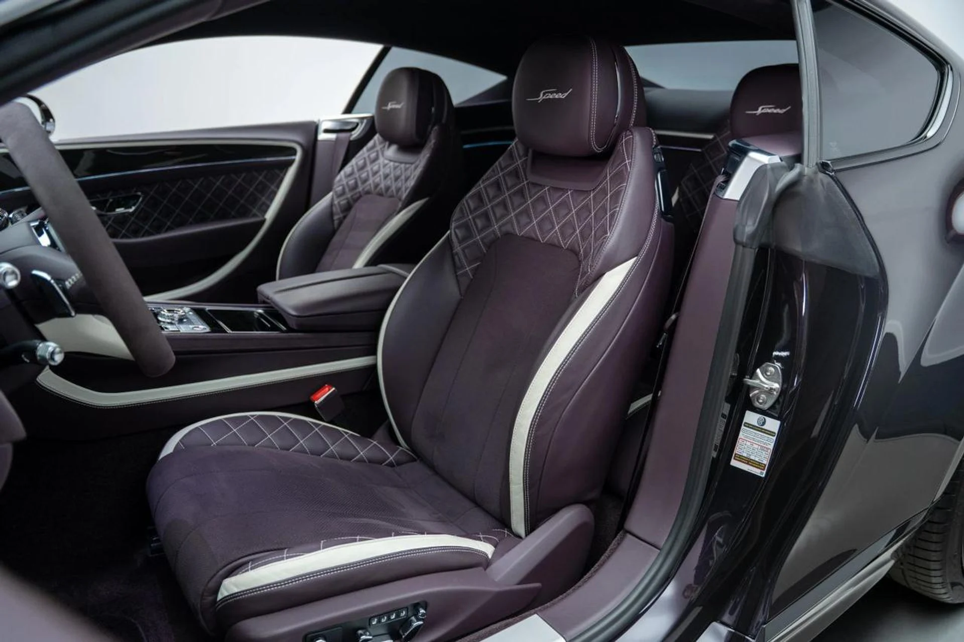 mph002_622568767_b16d583eace178e843b552d25d0f7aa4_c197f9740f