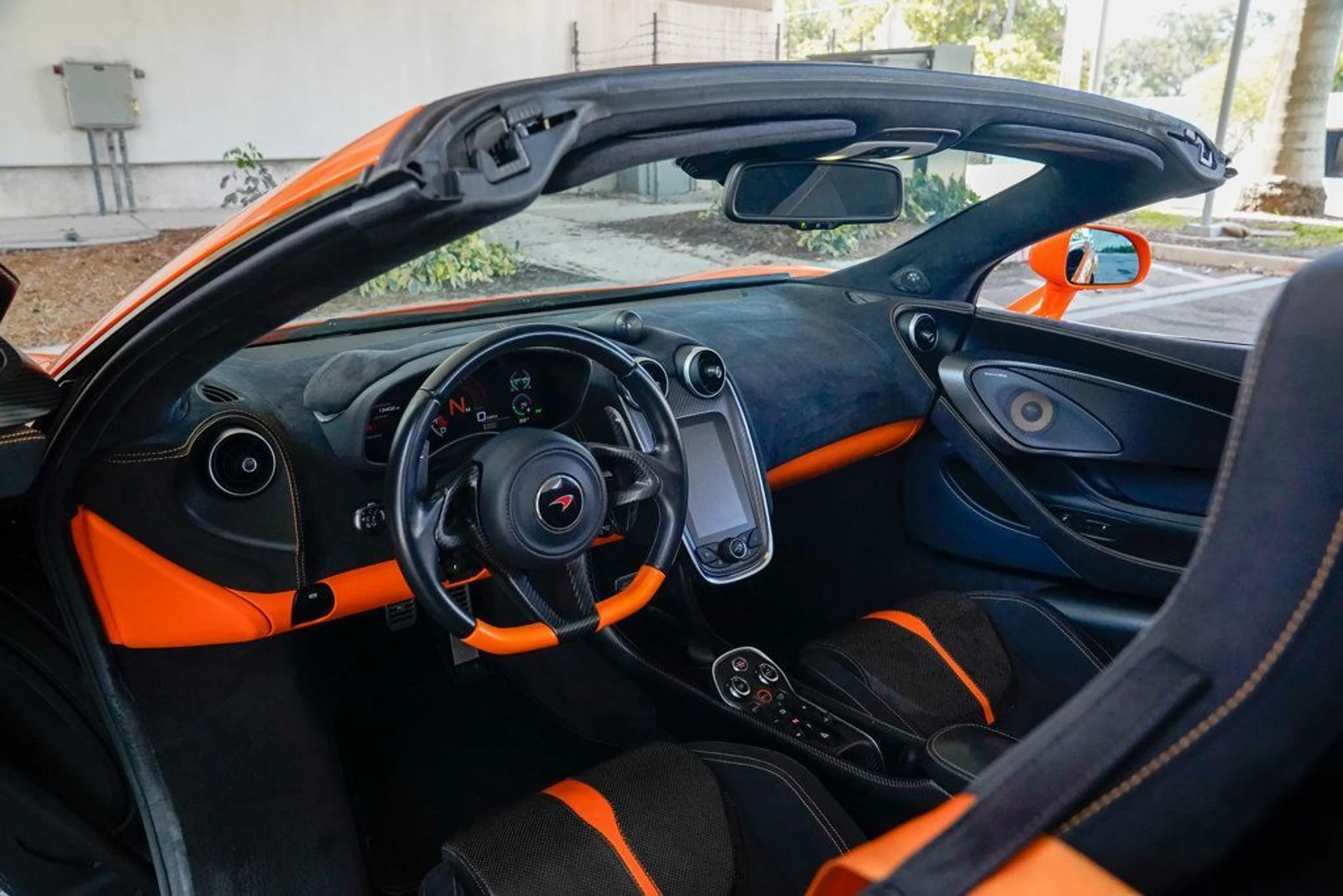 mph002_624861290_used_2018_mclaren_570s_spider_14354_22891400_3_1024_95d54a9f43
