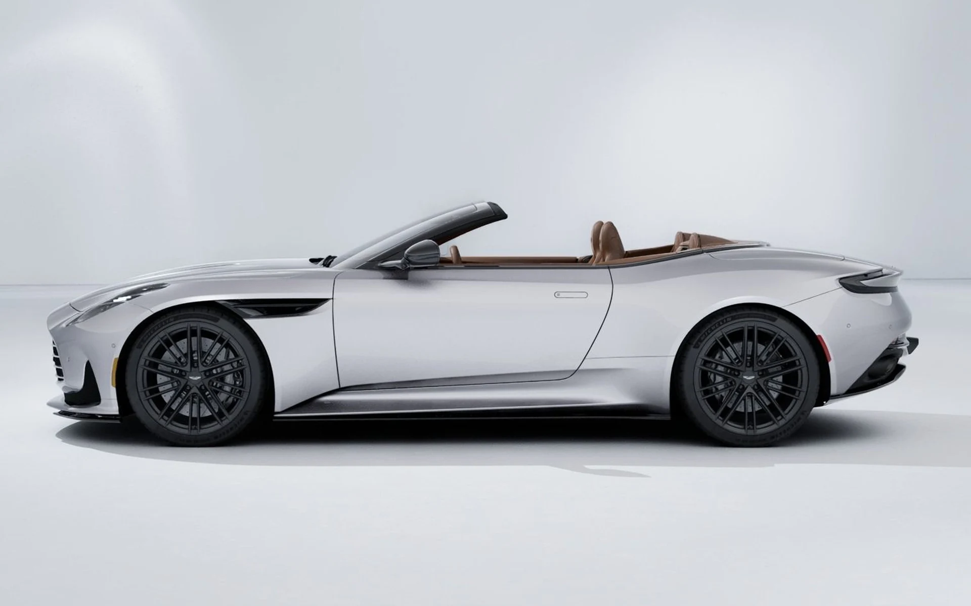 mph002_635613840_New_2026_Aston_Martin_DB_12_Volante_1764608093_8e77c6cb7d
