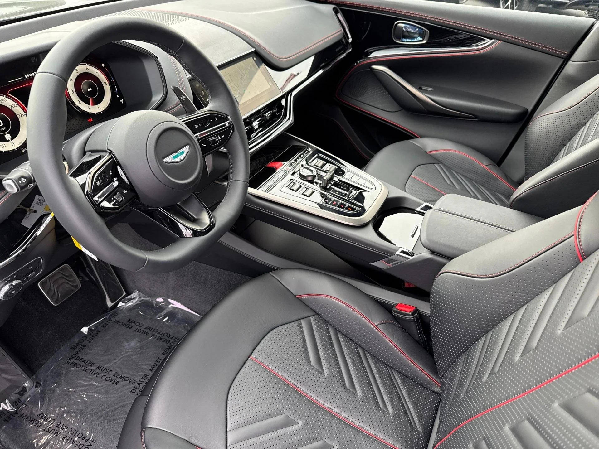 mph002_637337372_New_2026_Aston_Martin_DBX_S_1769594646_353c0500ce