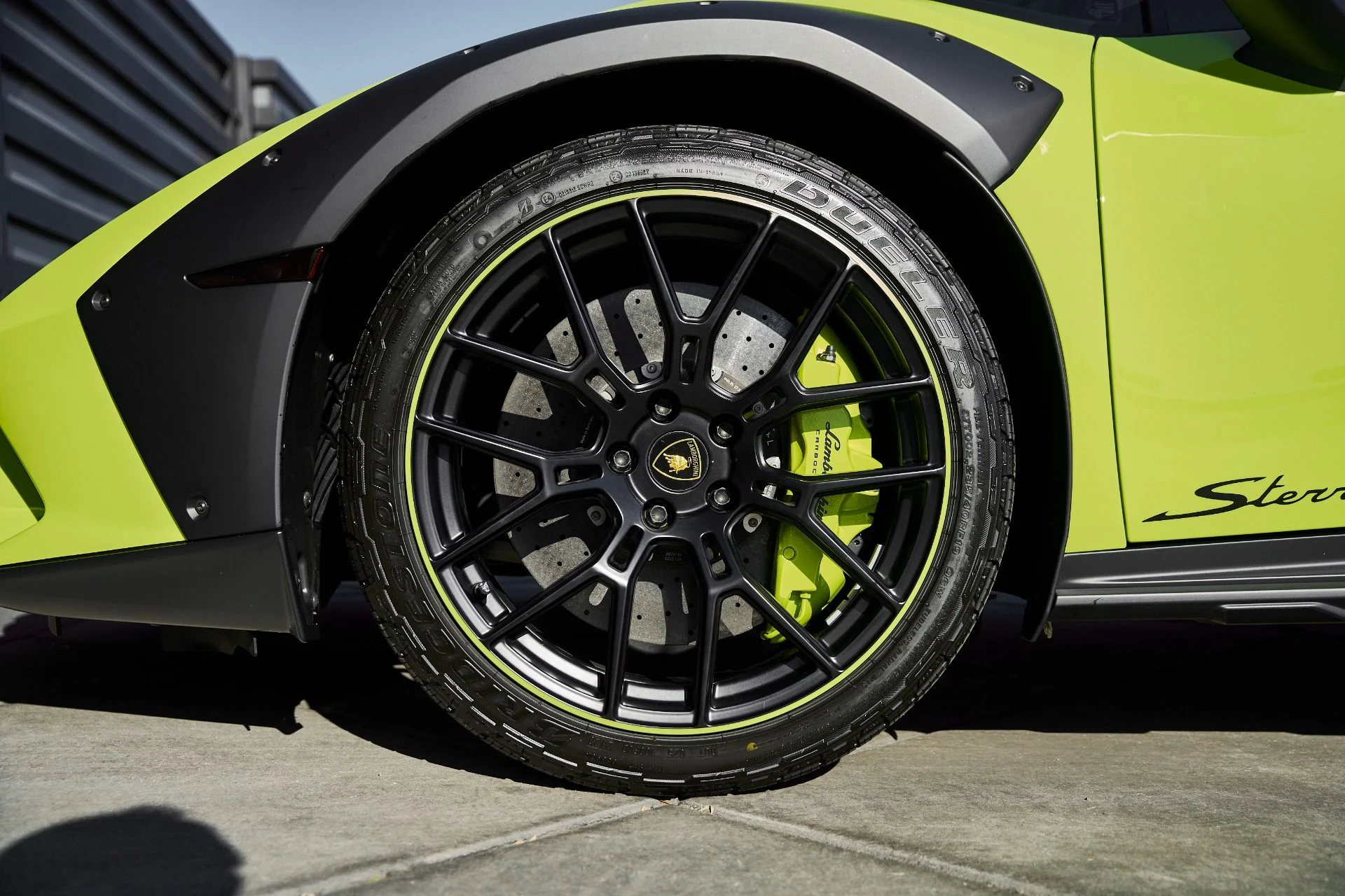 mph002_640109351_Used_2024_Lamborghini_Huracan_Sterrato_Base_1767062364_9d6770dd20