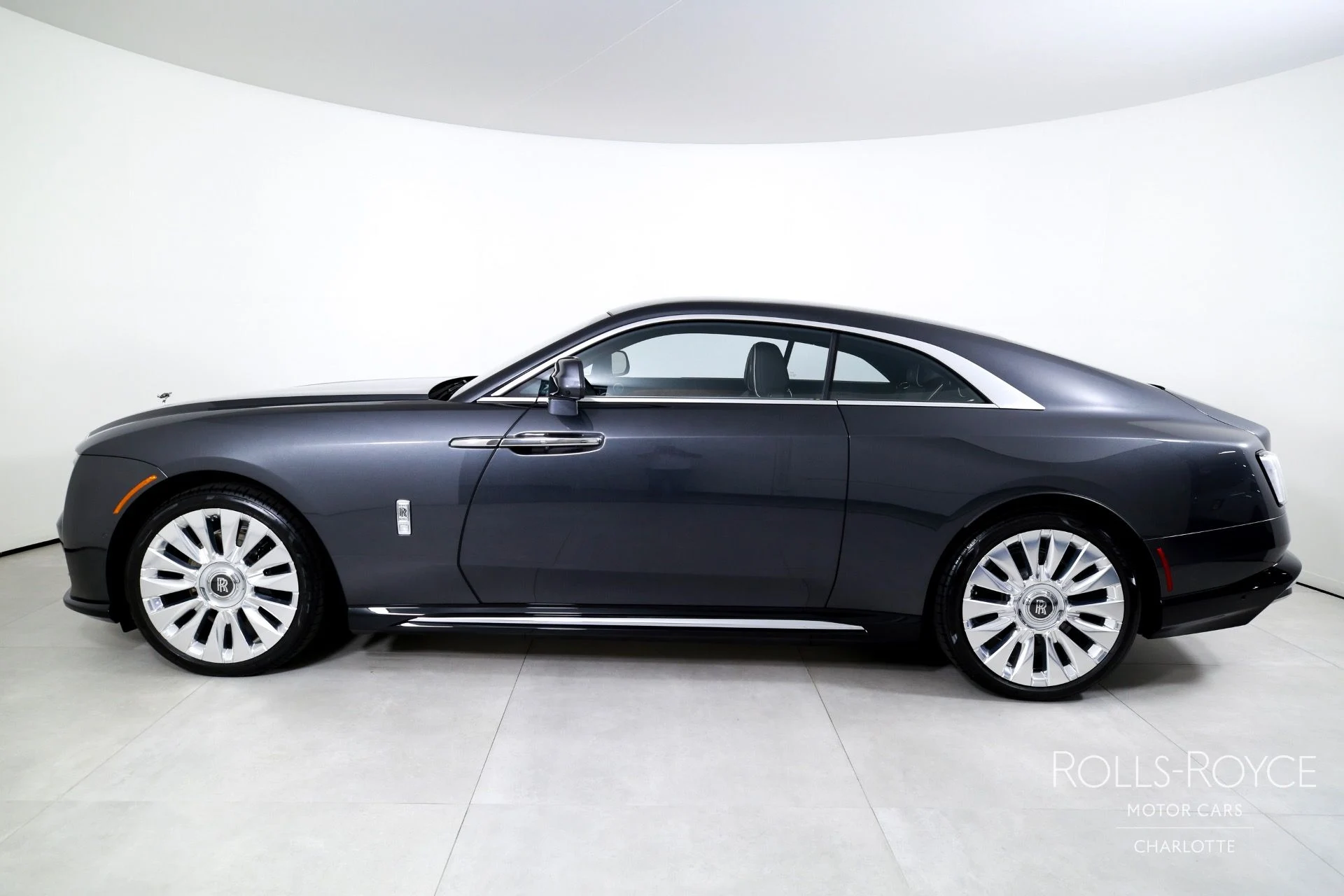 mph002_649905054_Used_2025_Rolls_Royce_Spectre_1759510390_11d9f0a7f2