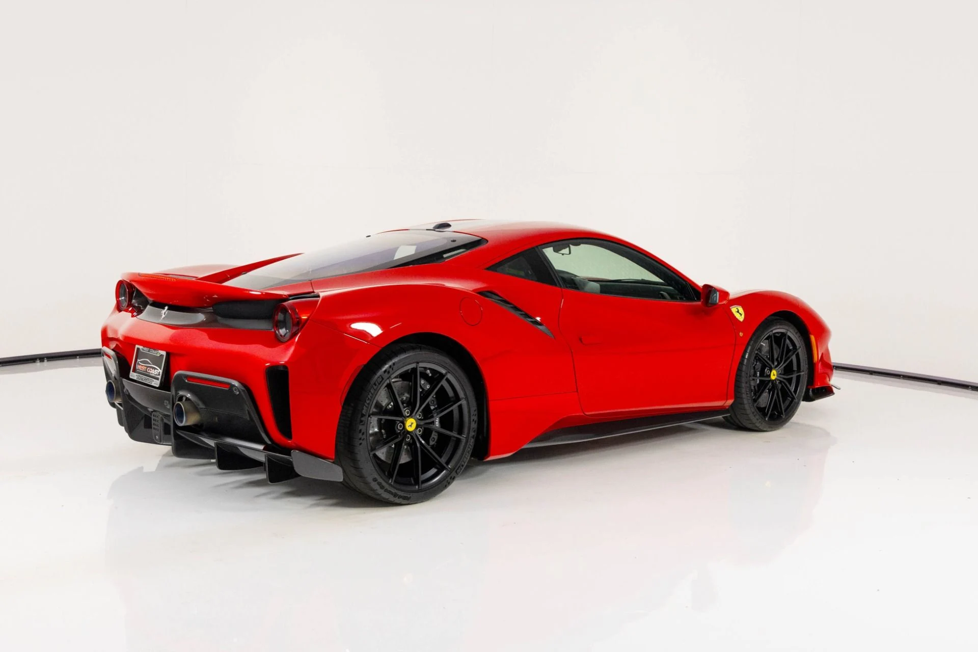 mph002_658538185_Used_2019_Ferrari_488_Pista_1761352057_257d5d4b3b