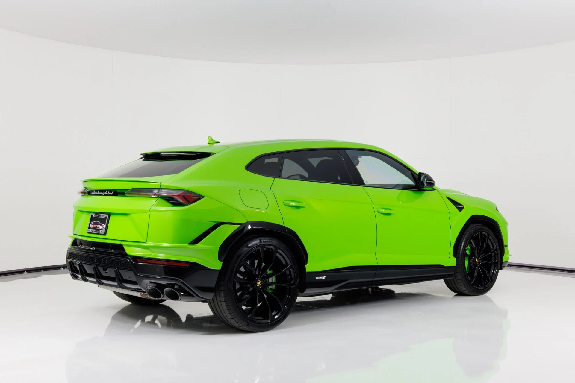 mph002_665635038_Used_2023_Lamborghini_Urus_S_1769555052_6586dd86d6