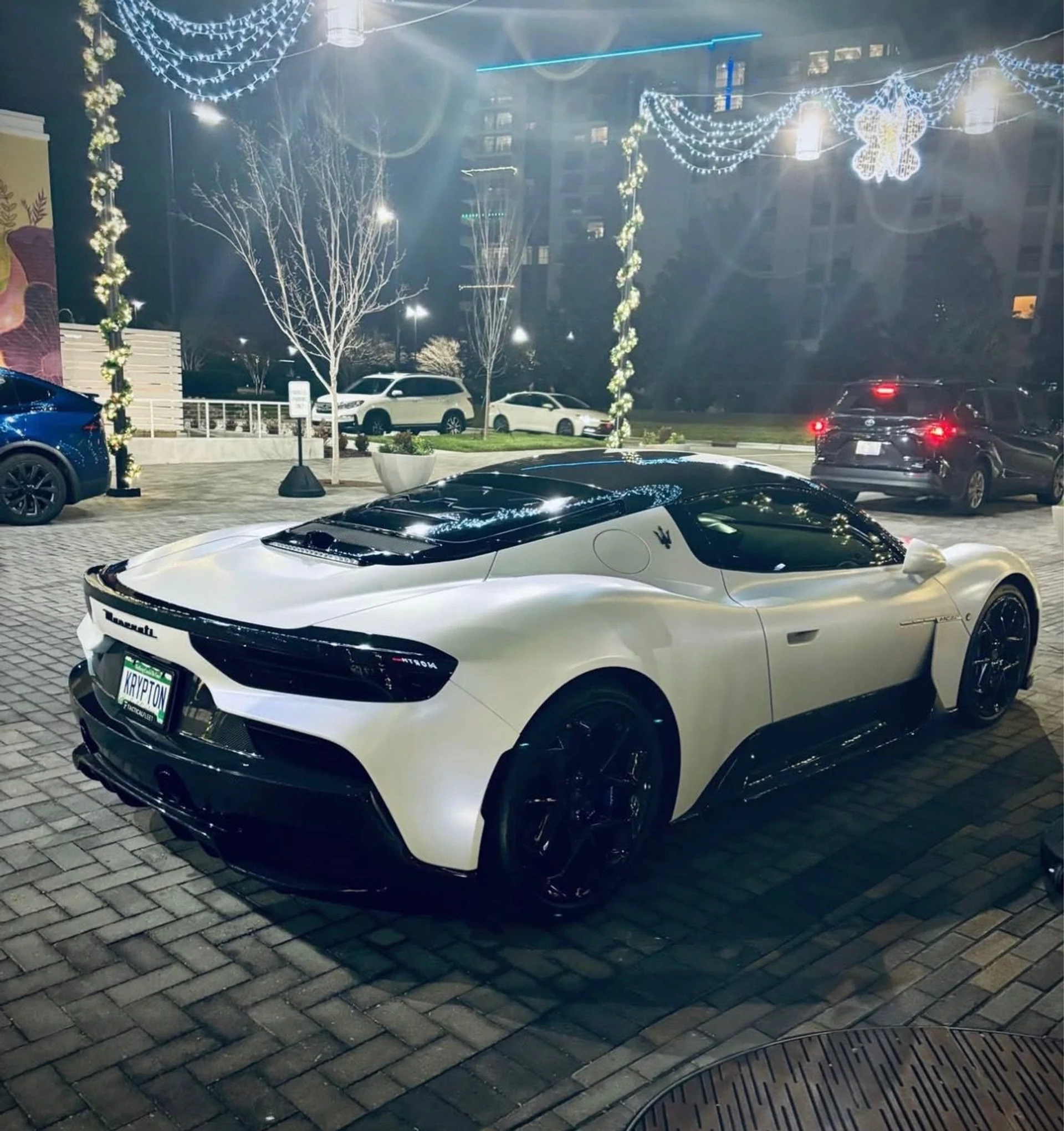 mph002_668719453_Used_2022_Maserati_MC_20_1767916283_f2024f19b4