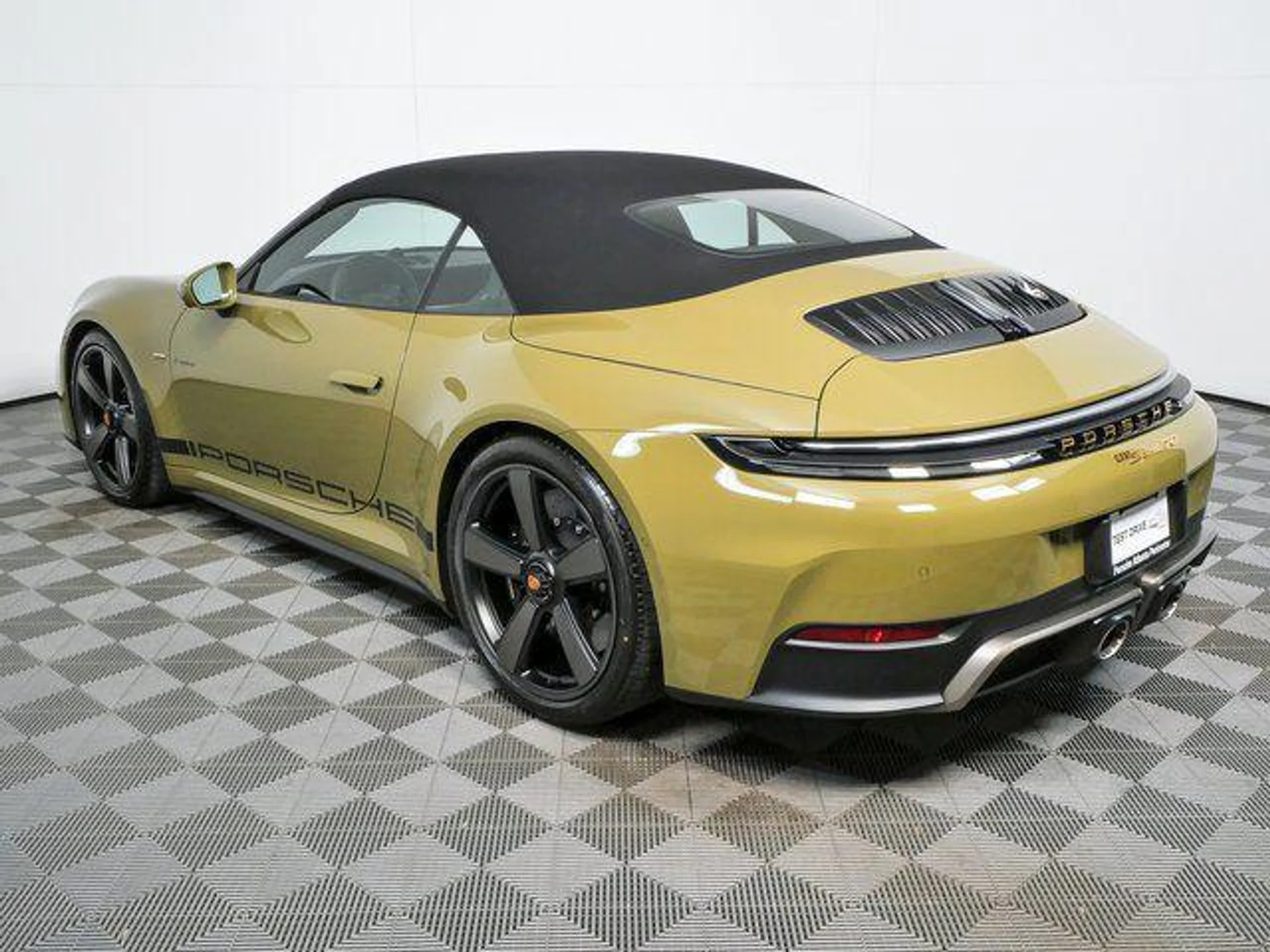 mph002_669641159_b_LH_Czr_SB_2wdz4m_L_Wp_Sk_Bo_JPRW_4_e253846211