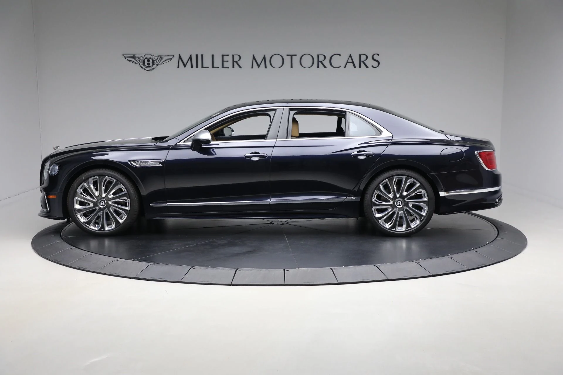 mph002_67329778_New_2025_Bentley_Flying_Spur_Mulliner_86d98fc4b2