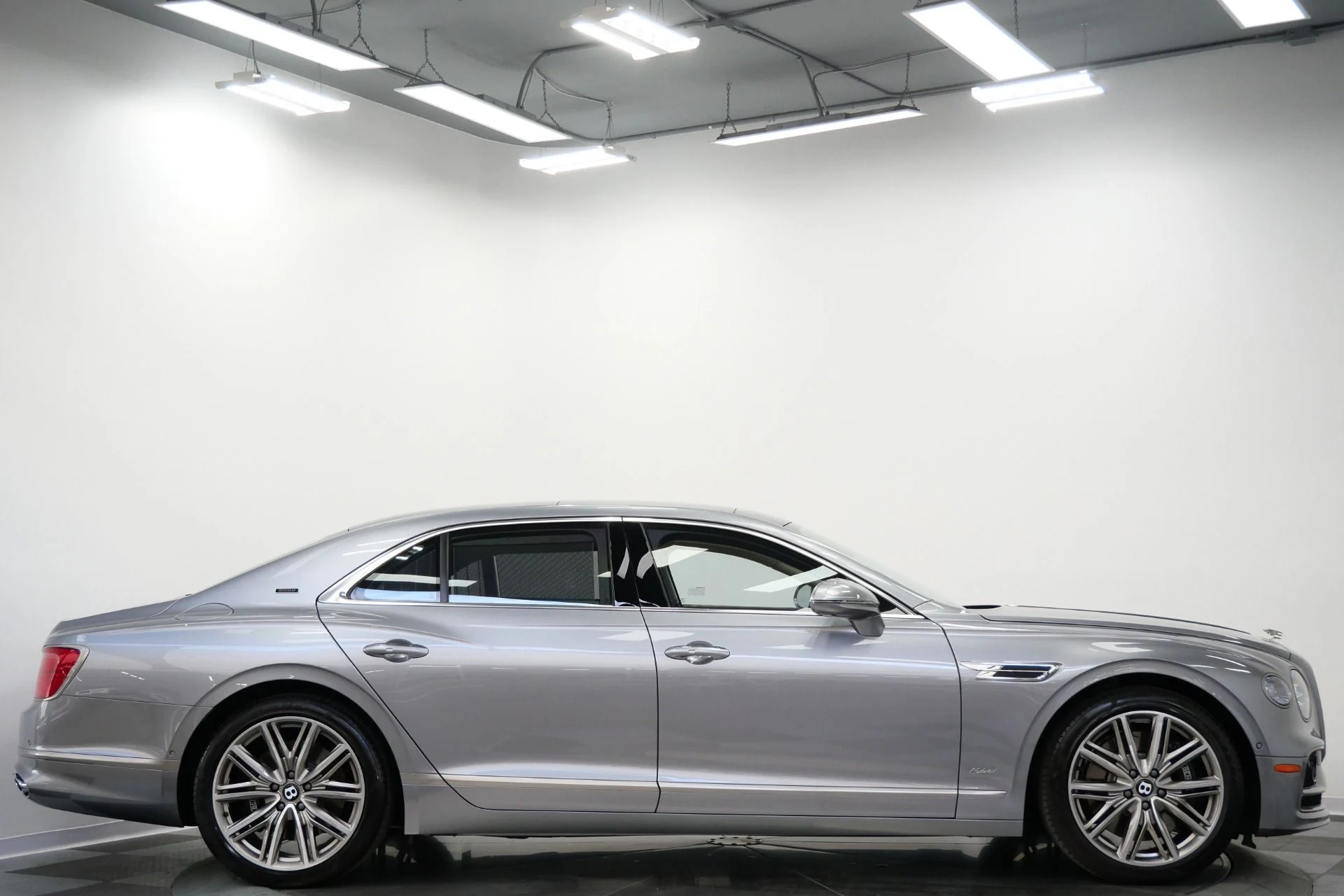 mph002_682041913_Used_2022_Bentley_Flying_Spur_Hybrid_Odyssean_Edition_266_K_MSRP_Sustainable_Interior_Trim_1770409393_f60ce9a03d