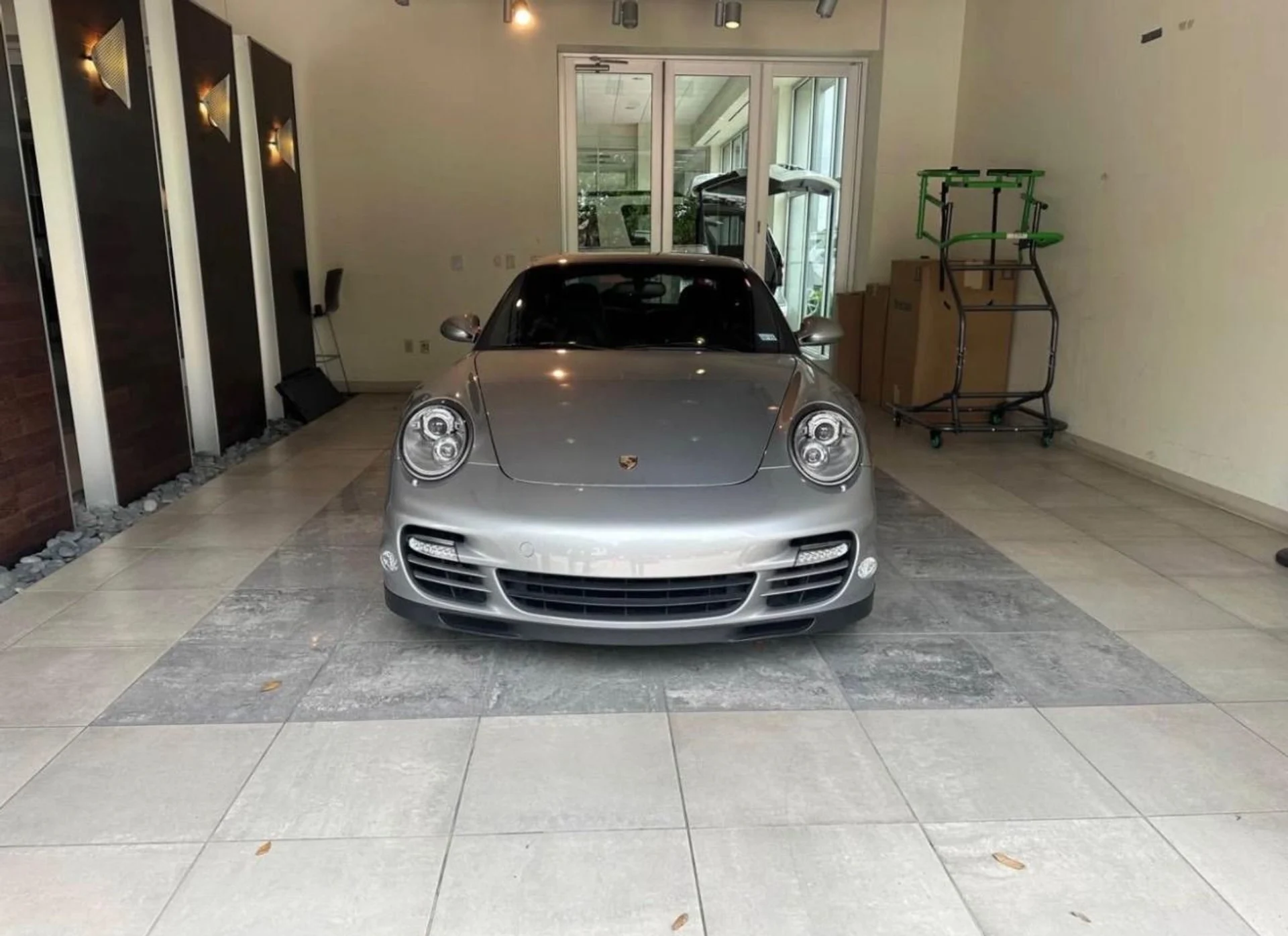 mph002_693816224_2495_p3_l_d56e923173