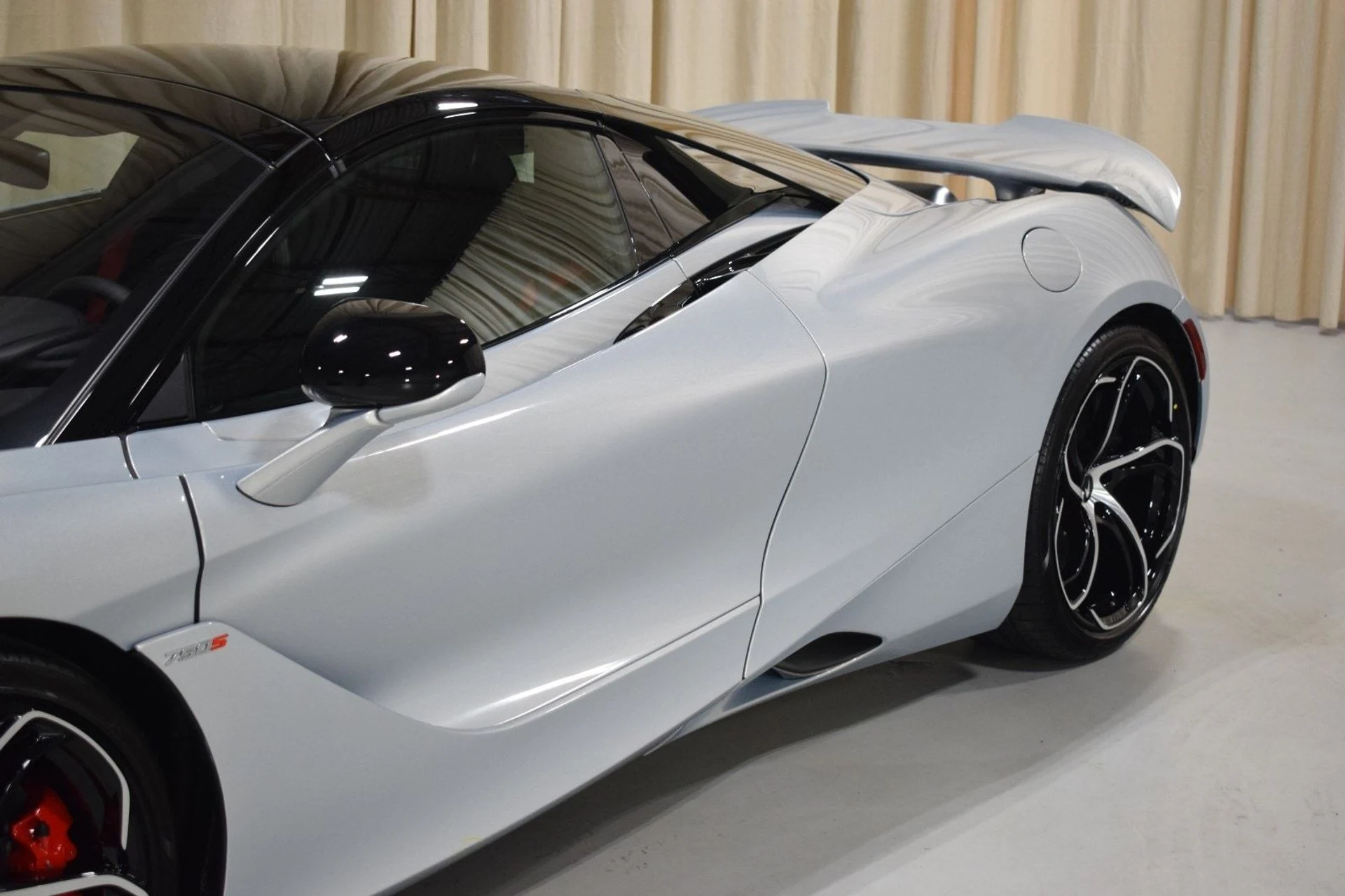 mph002_694317384_ce0c93b8ab7c21b93ec1644f8470666fx_4986cfc343