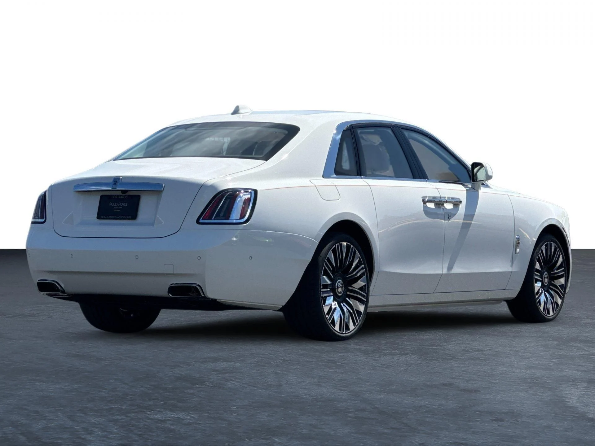 mph002_696363028_New_2027_Rolls_Royce_Ghost_Sedan_1788944848_e4fc1a4e37