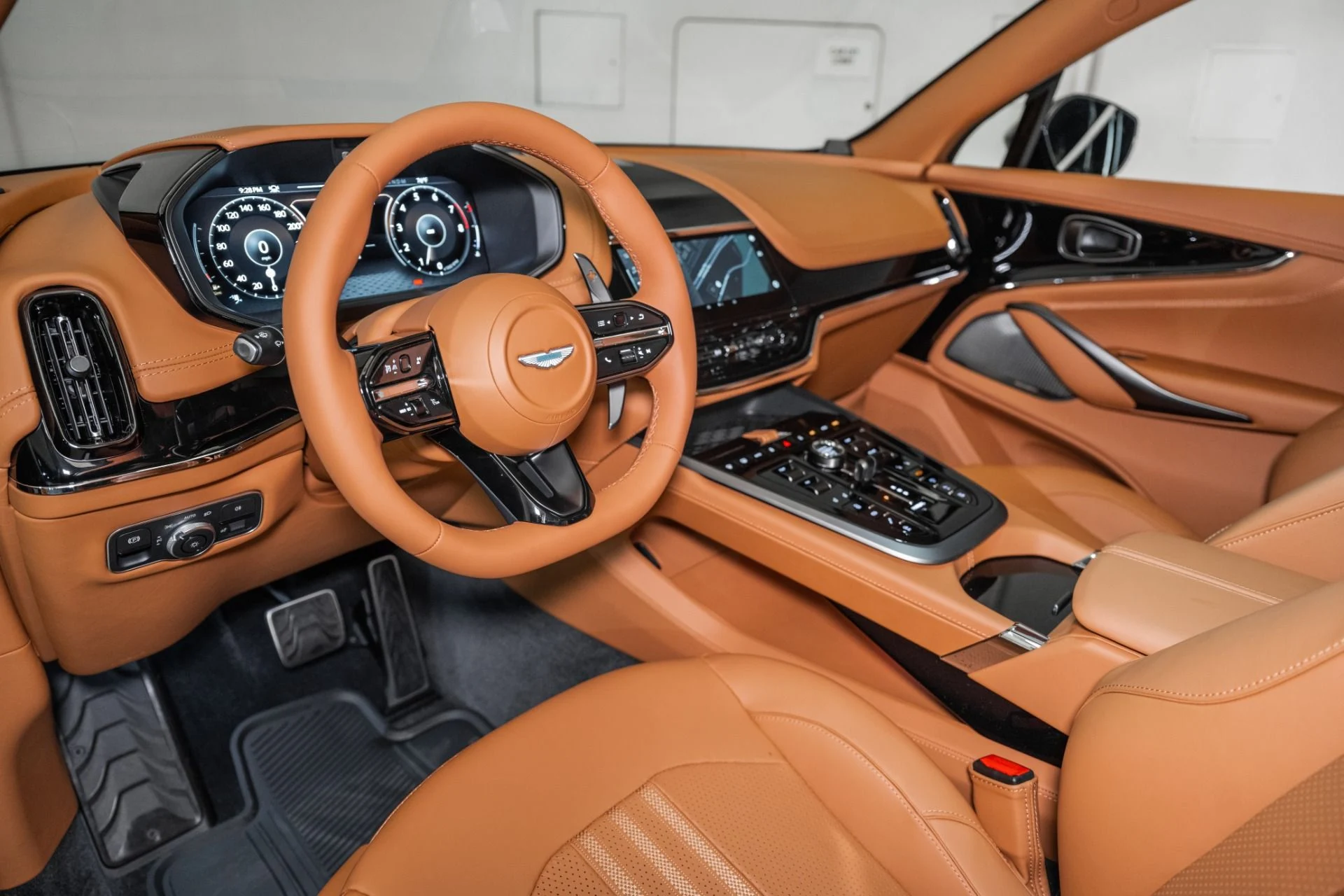 mph002_719499967_New_2026_ASTON_MARTIN_DBX_707_1759283914_7630810eaf
