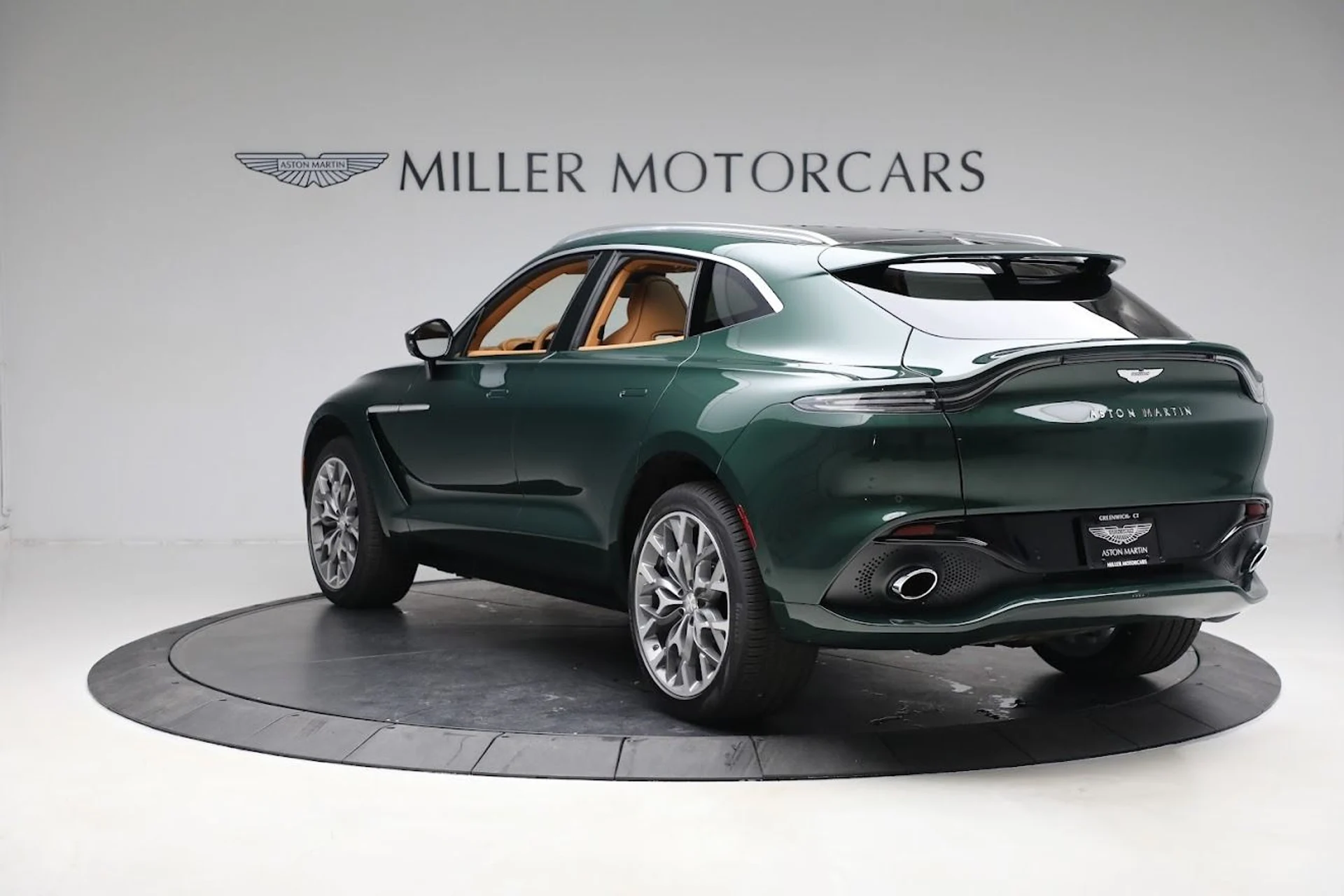 mph002_730775956_Used_2023_Aston_Martin_DBX_1685647271_db0307f244