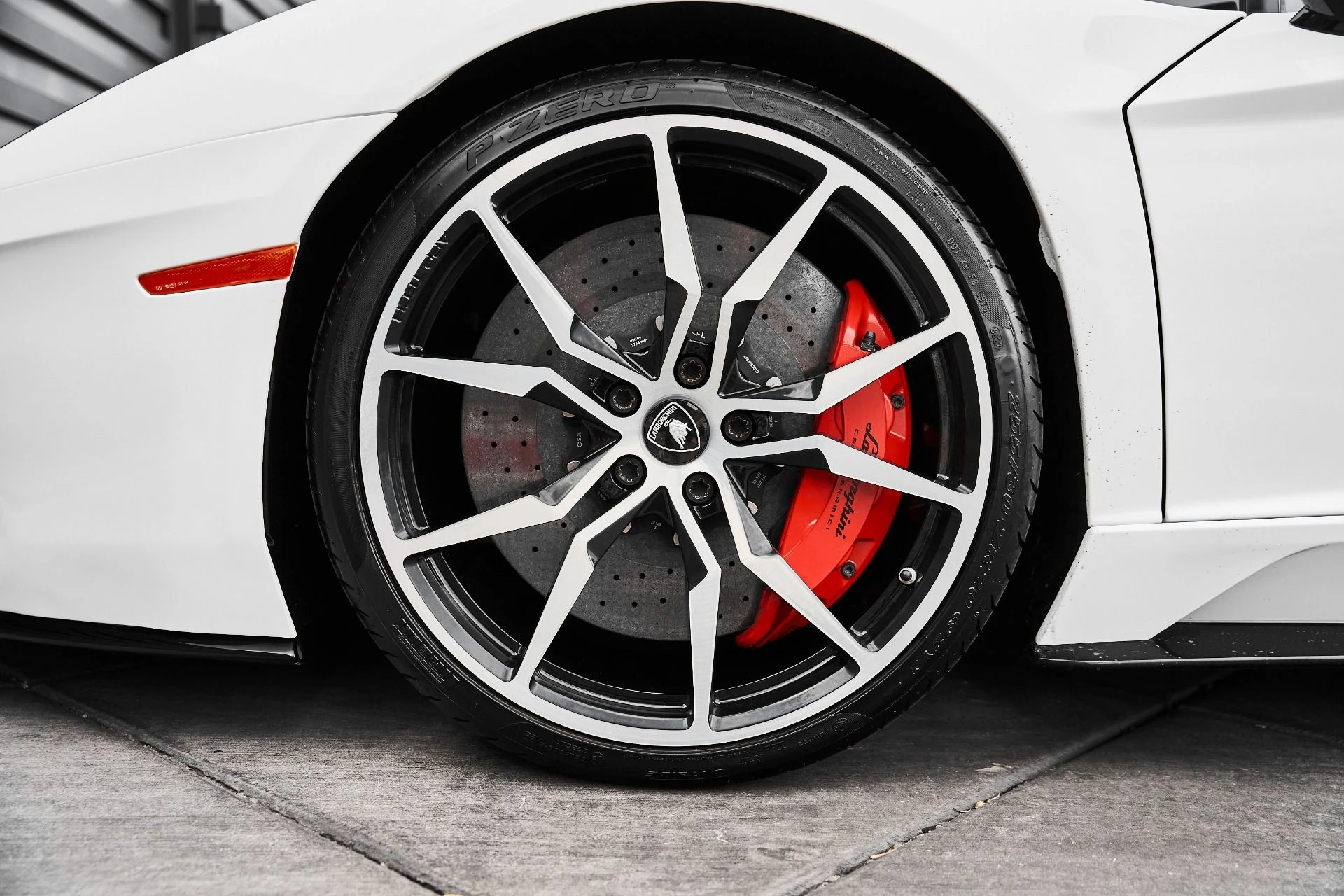 mph002_736433712_Used_2018_Lamborghini_Aventador_S_Base_1775006794_31713e1d4c