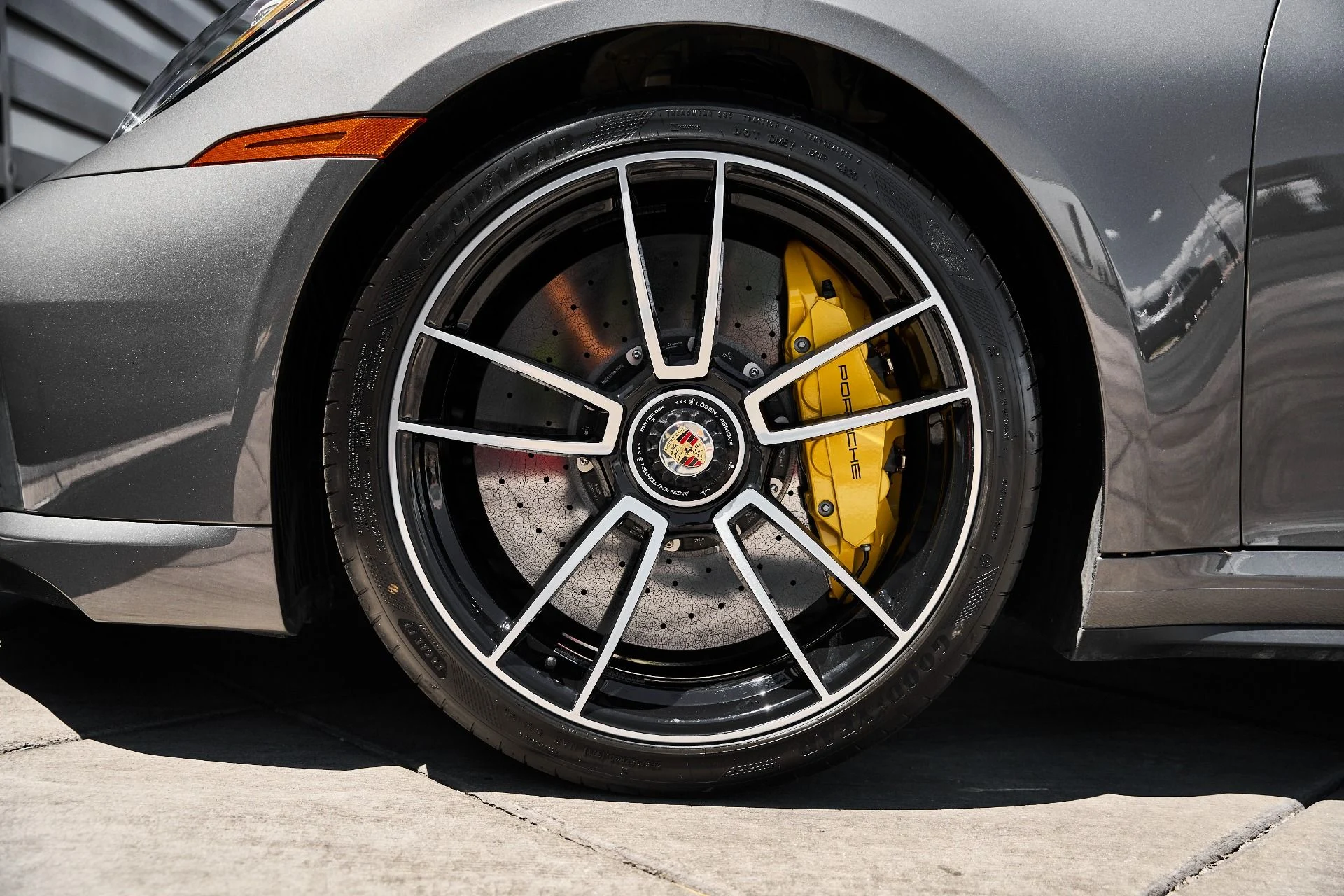 mph002_737689437_Used_2021_Porsche_911_Turbo_S_1781810345_1ff305bc18