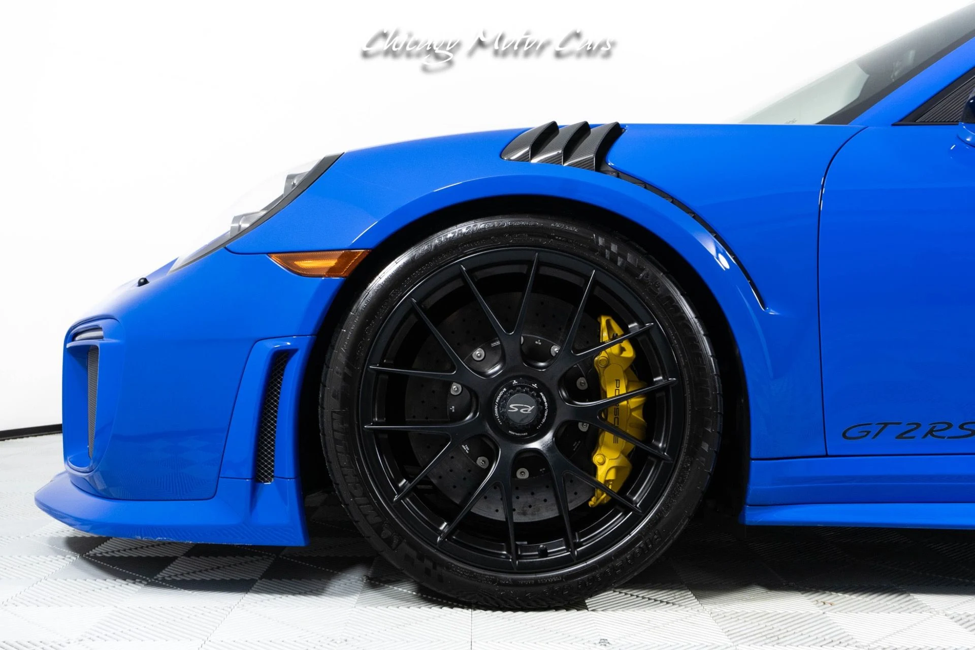 mph002_741587799_13481_p3_l_23c6907753